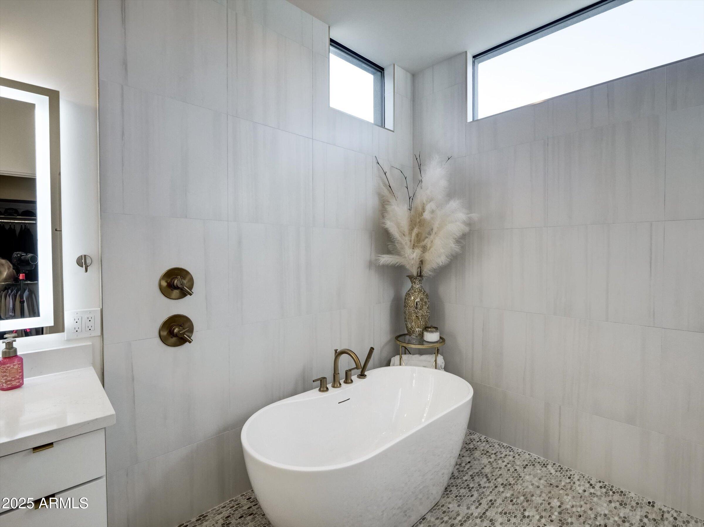 EAGLES NEST - Residential
