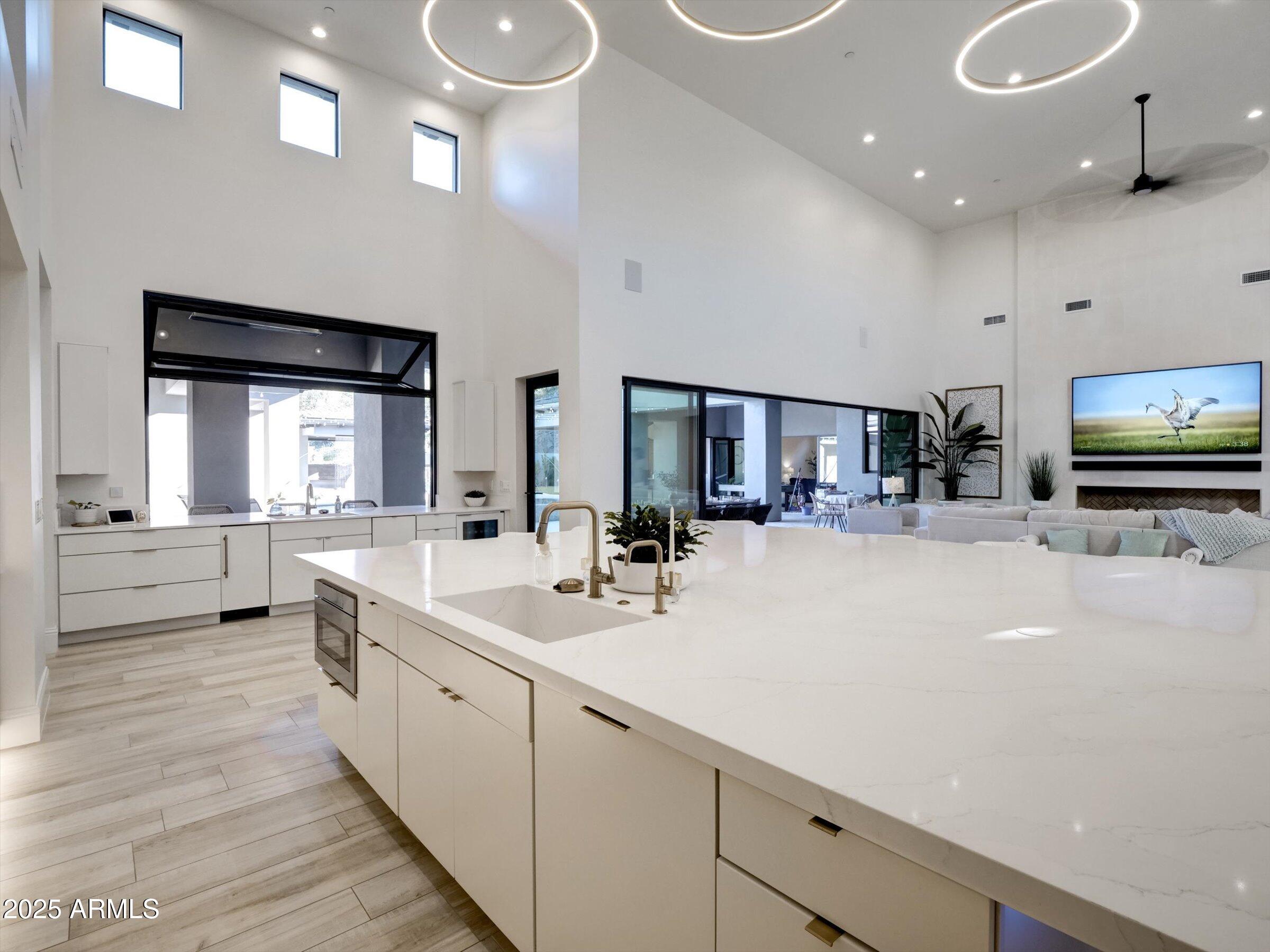 EAGLES NEST - Residential