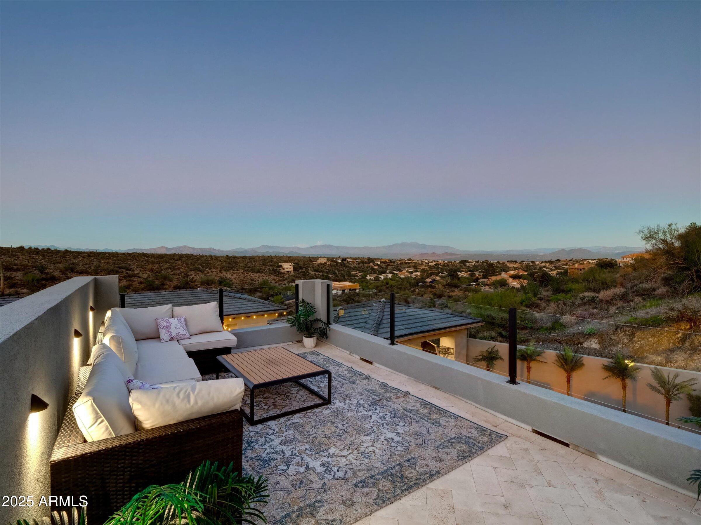 EAGLES NEST - Residential