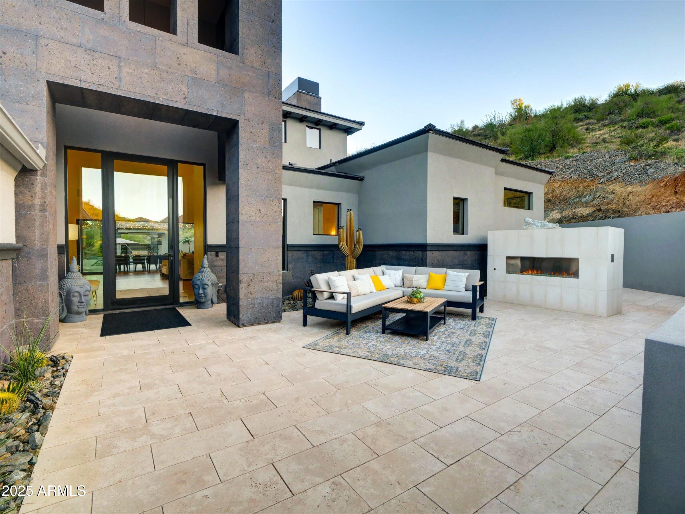 EAGLES NEST - Residential