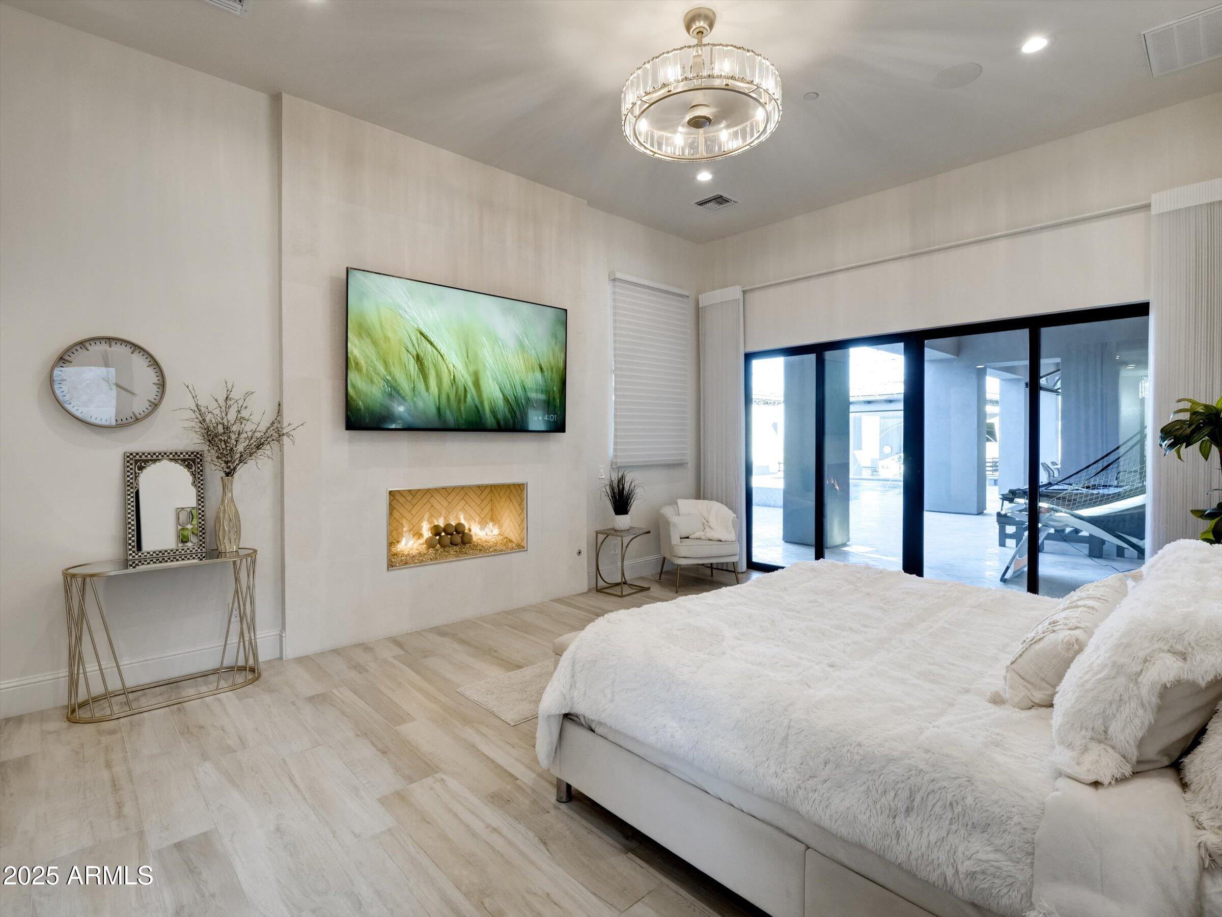 EAGLES NEST - Residential