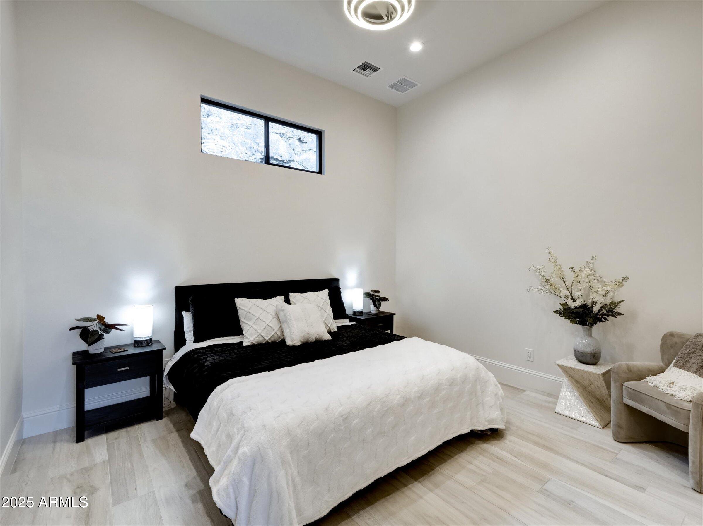 EAGLES NEST - Residential