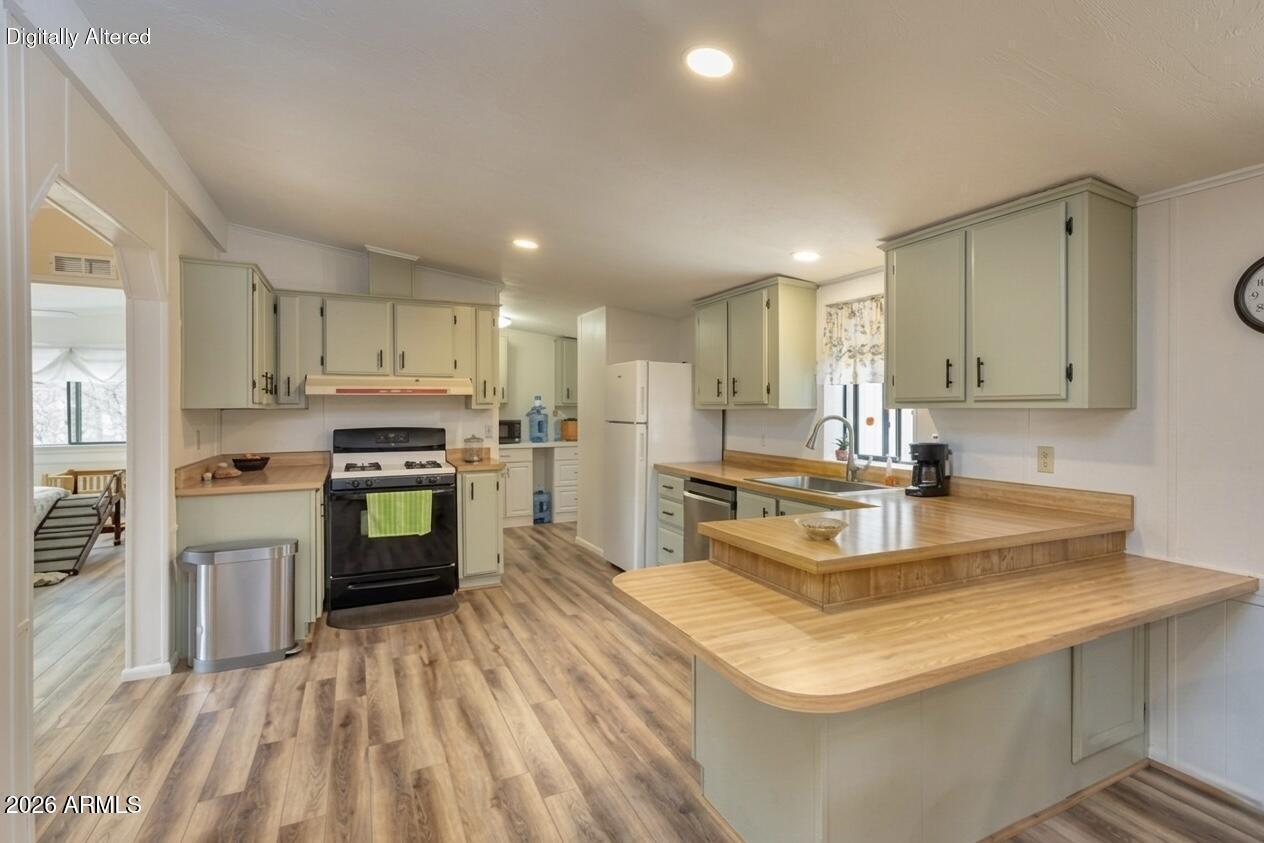 RAINBOW LAKE PINES - Residential