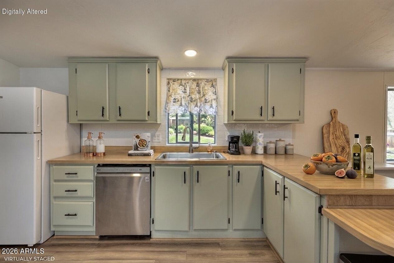 RAINBOW LAKE PINES - Residential