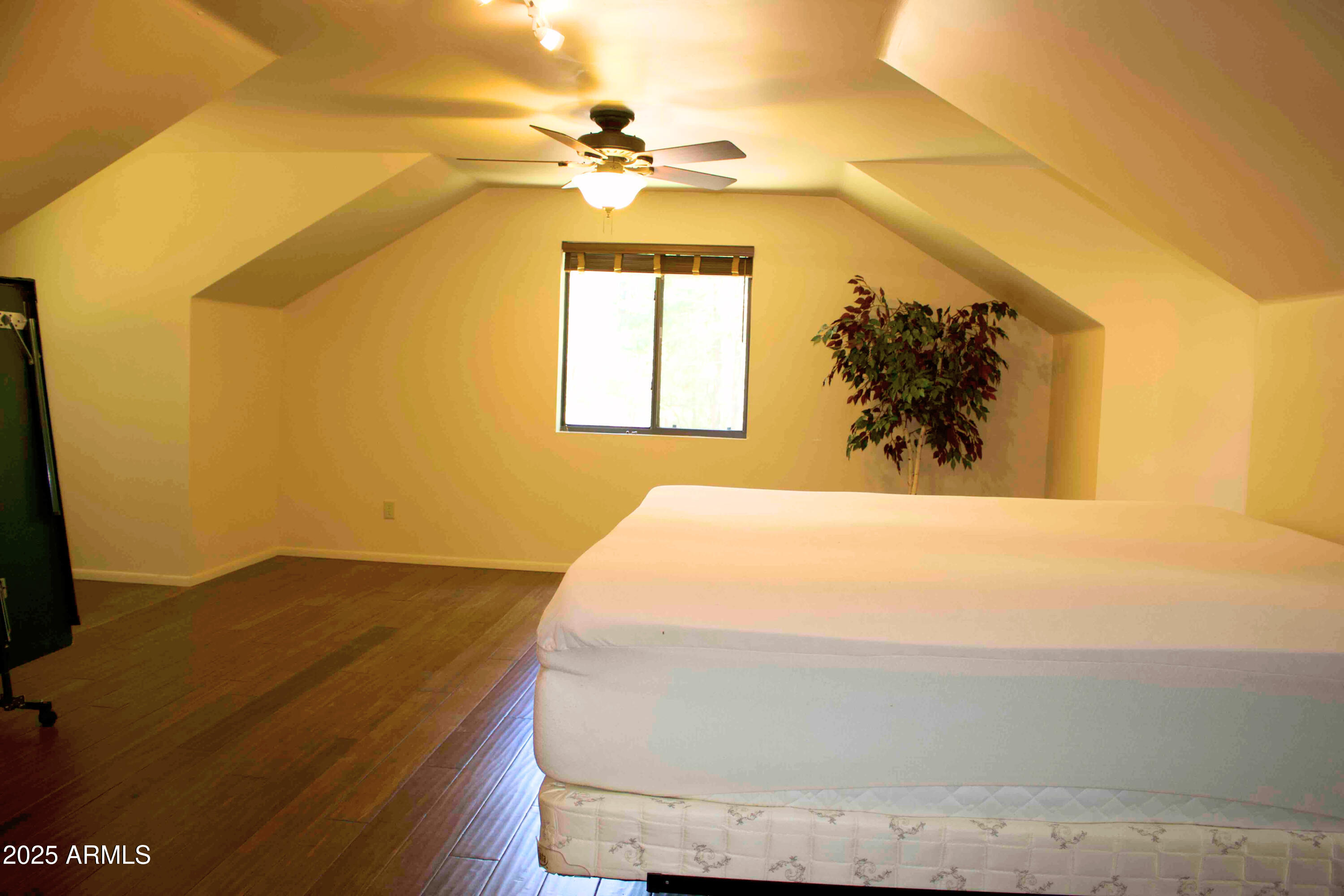 FOREST LAKES ESTATES 8 - Residential