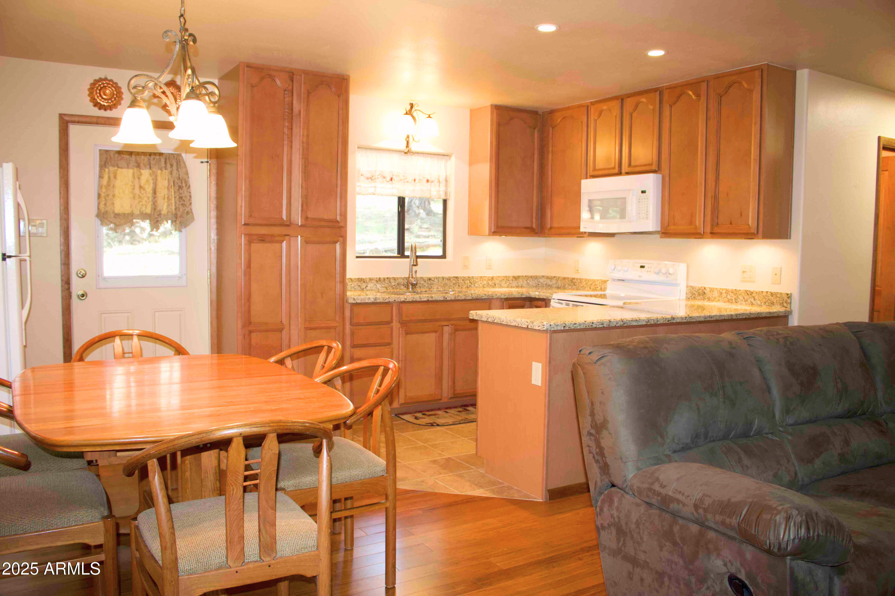 FOREST LAKES ESTATES 8 - Residential