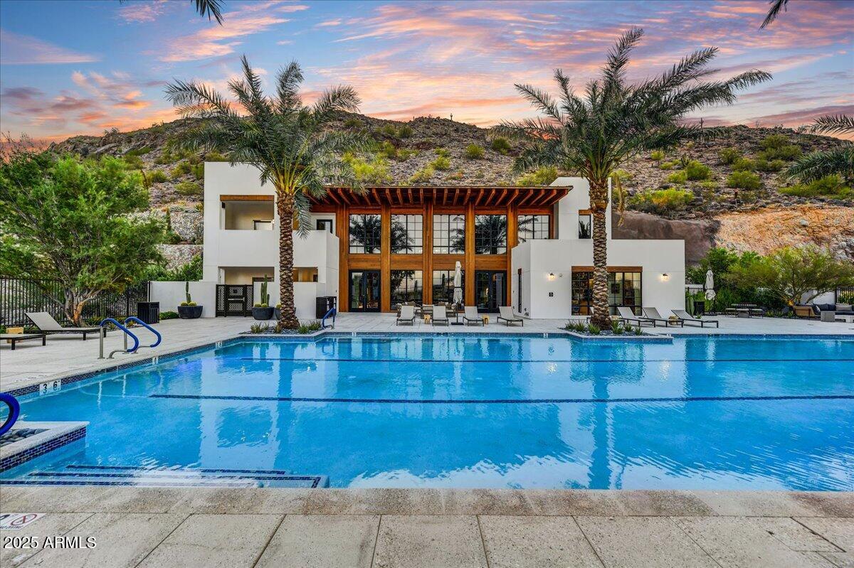 PHOENICIAN - Residential