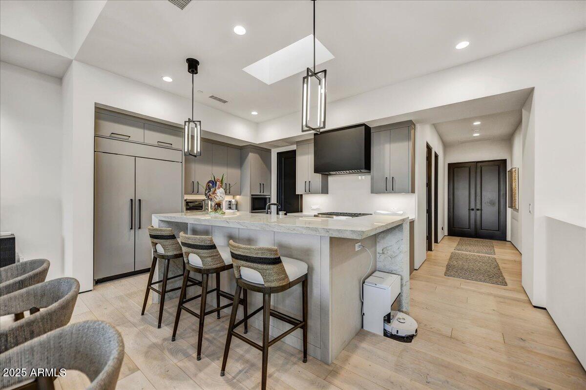 PHOENICIAN - Residential