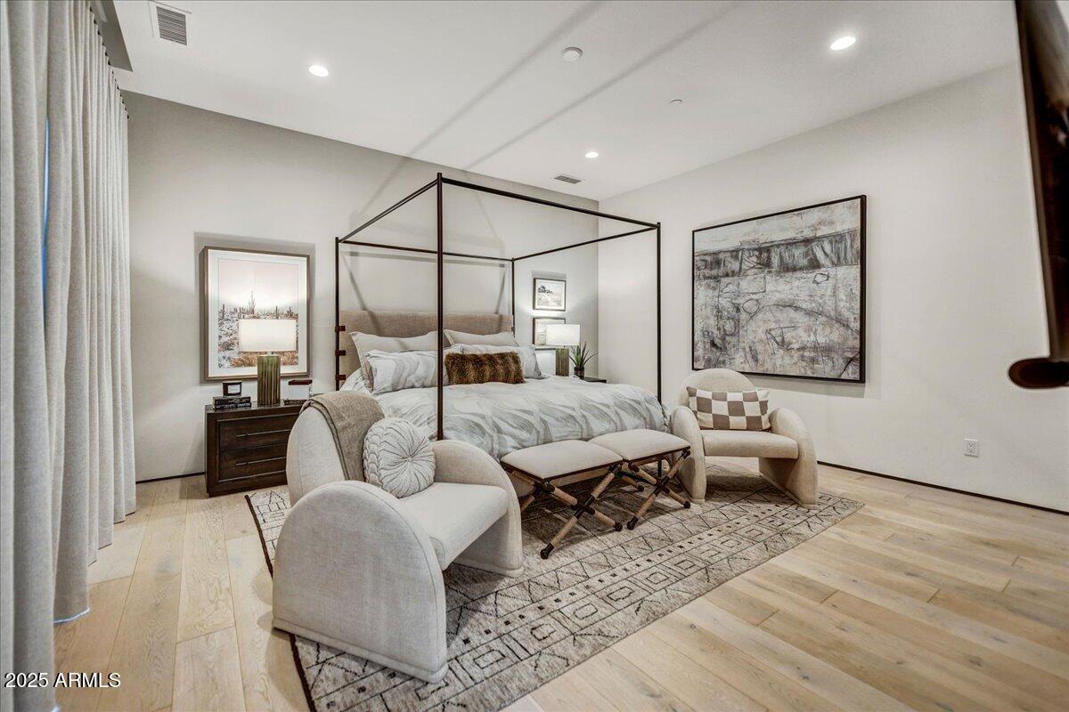 PHOENICIAN - Residential