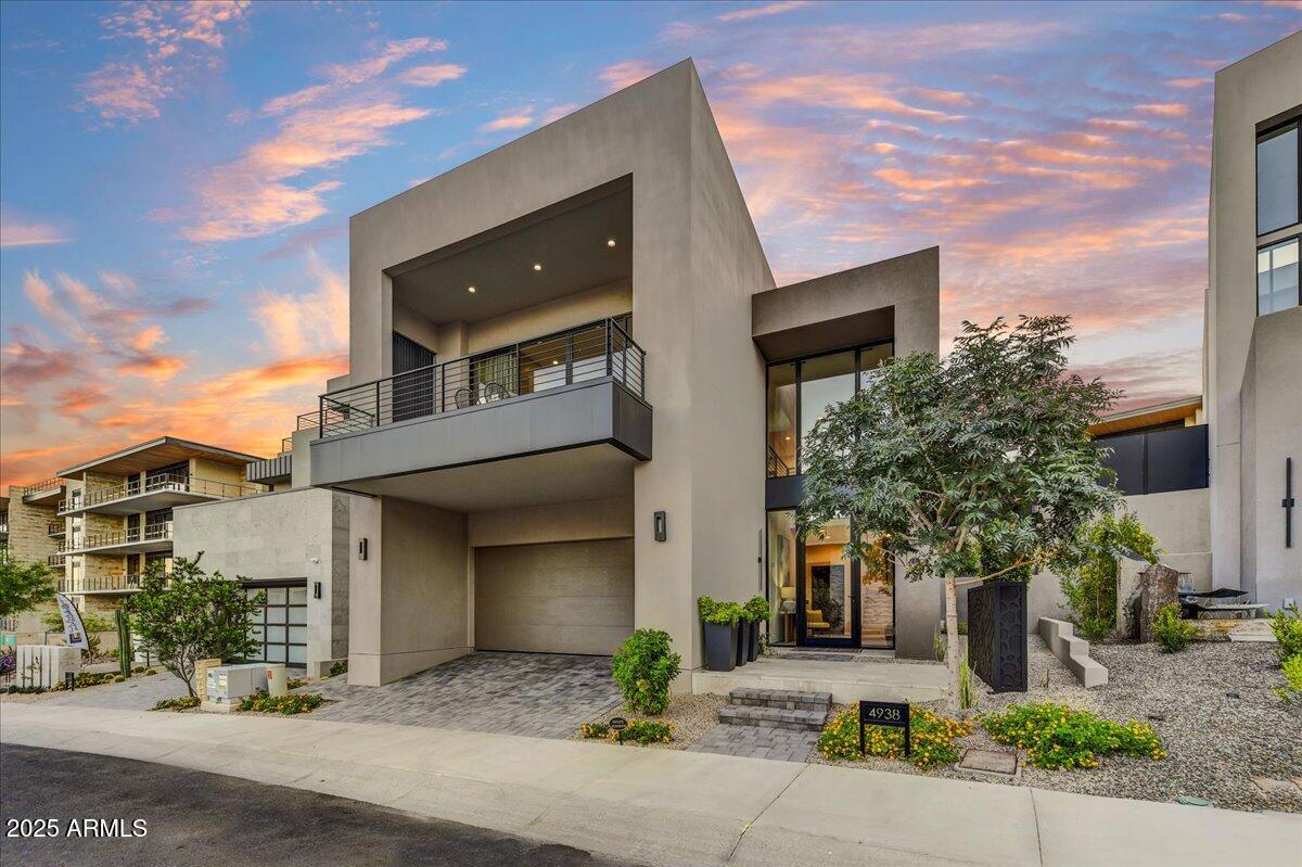 PHOENICIAN - Residential