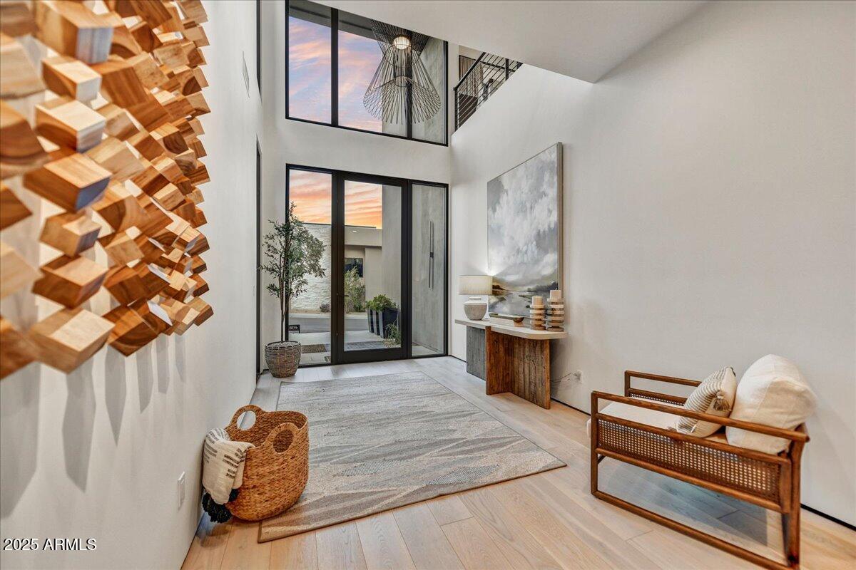 PHOENICIAN - Residential