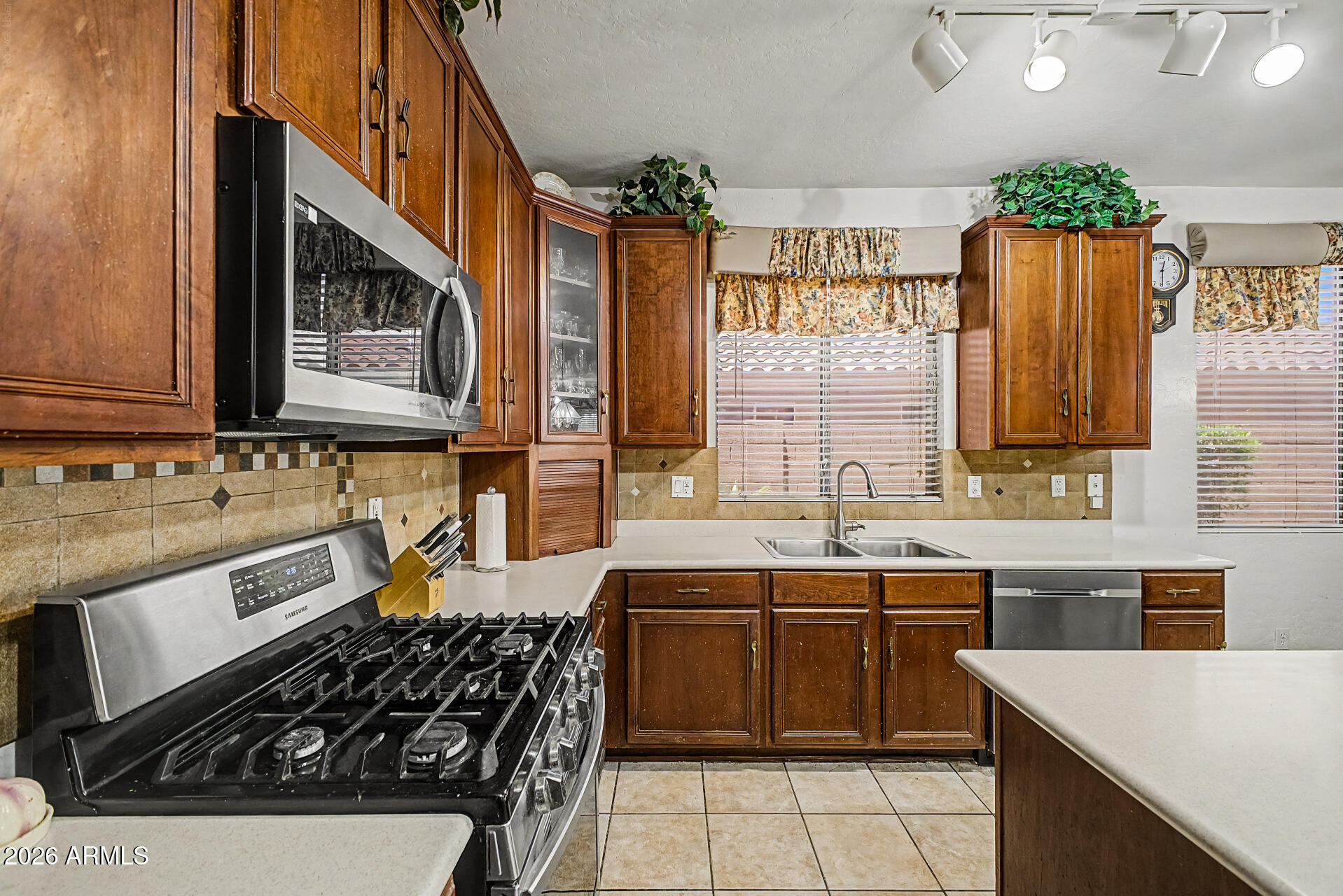Fox Crossing Unit 2 - Residential