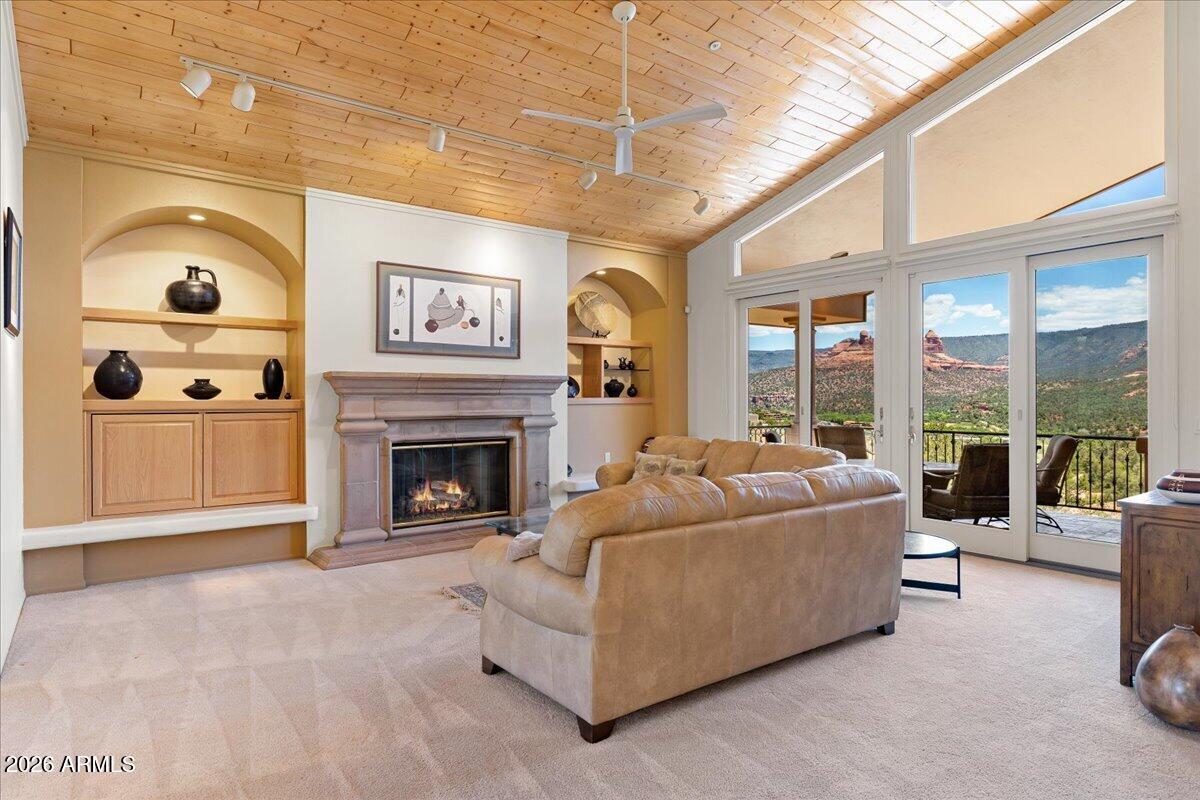 LES SPRINGS - Residential