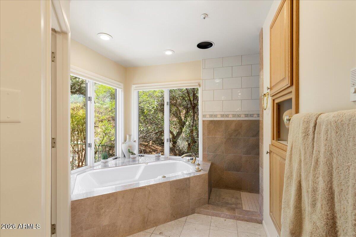 LES SPRINGS - Residential