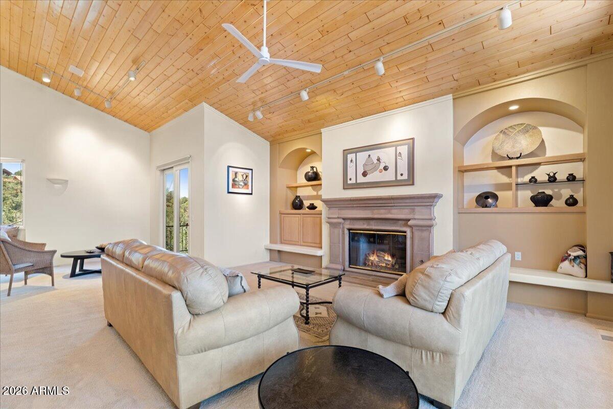 LES SPRINGS - Residential