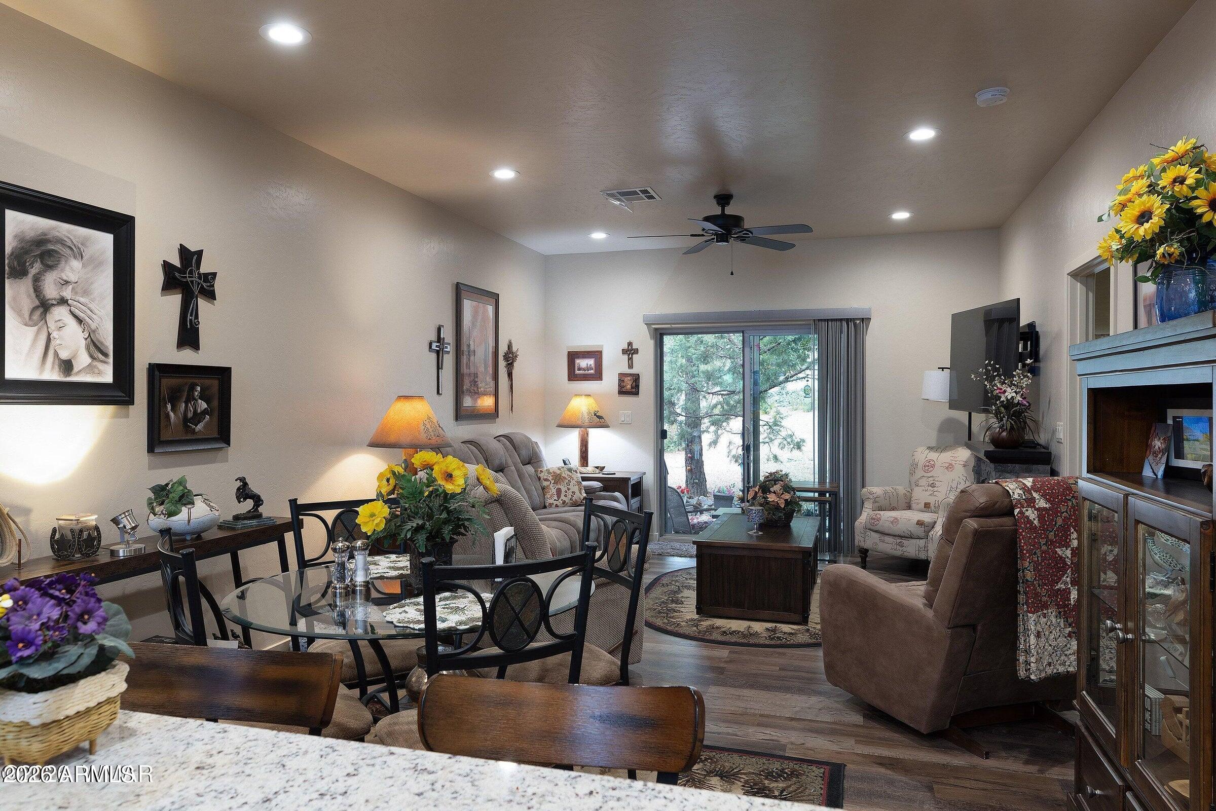 STARLIGHT RIDGE ESTATES TOWNHOUSES - Residential