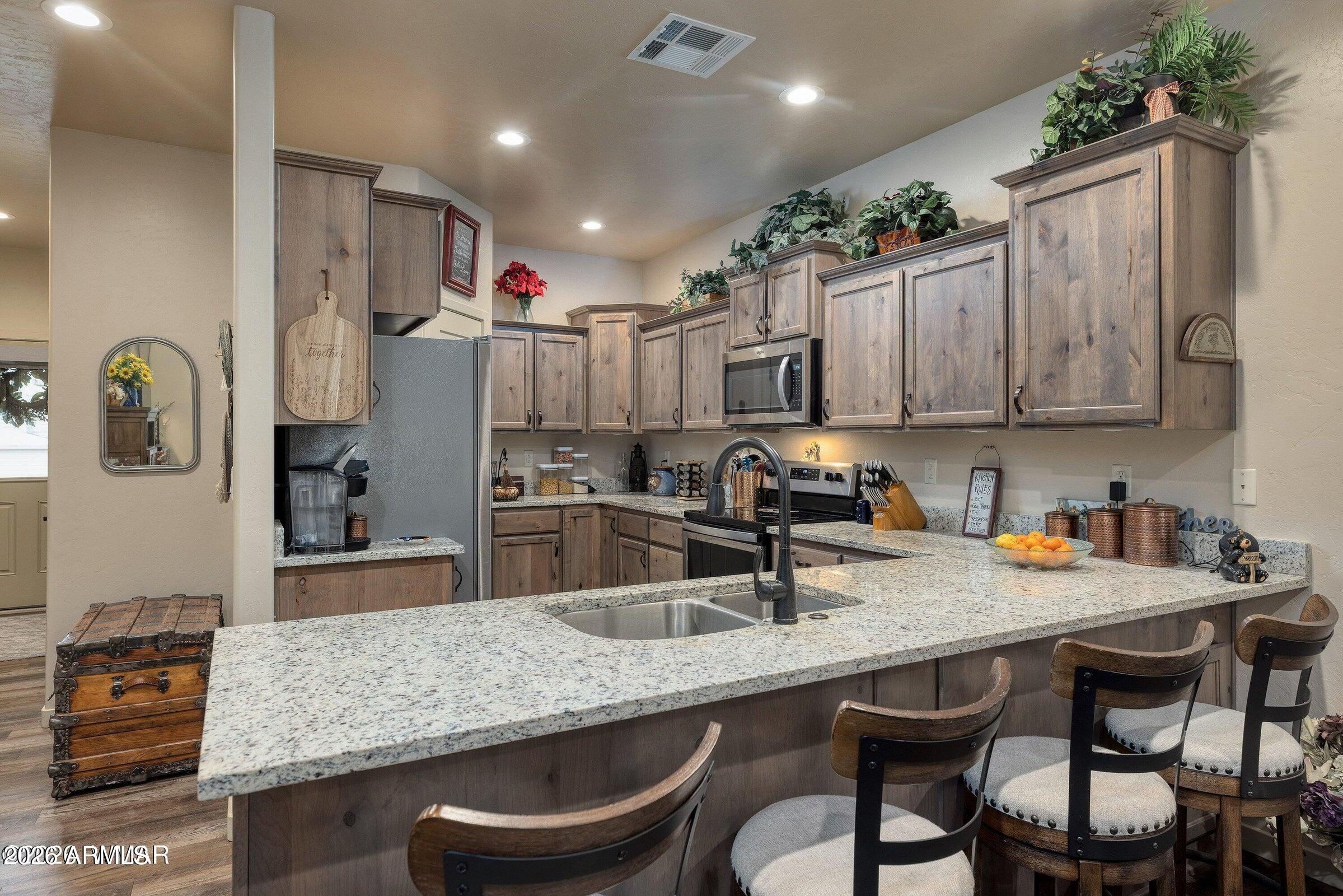 STARLIGHT RIDGE ESTATES TOWNHOUSES - Residential