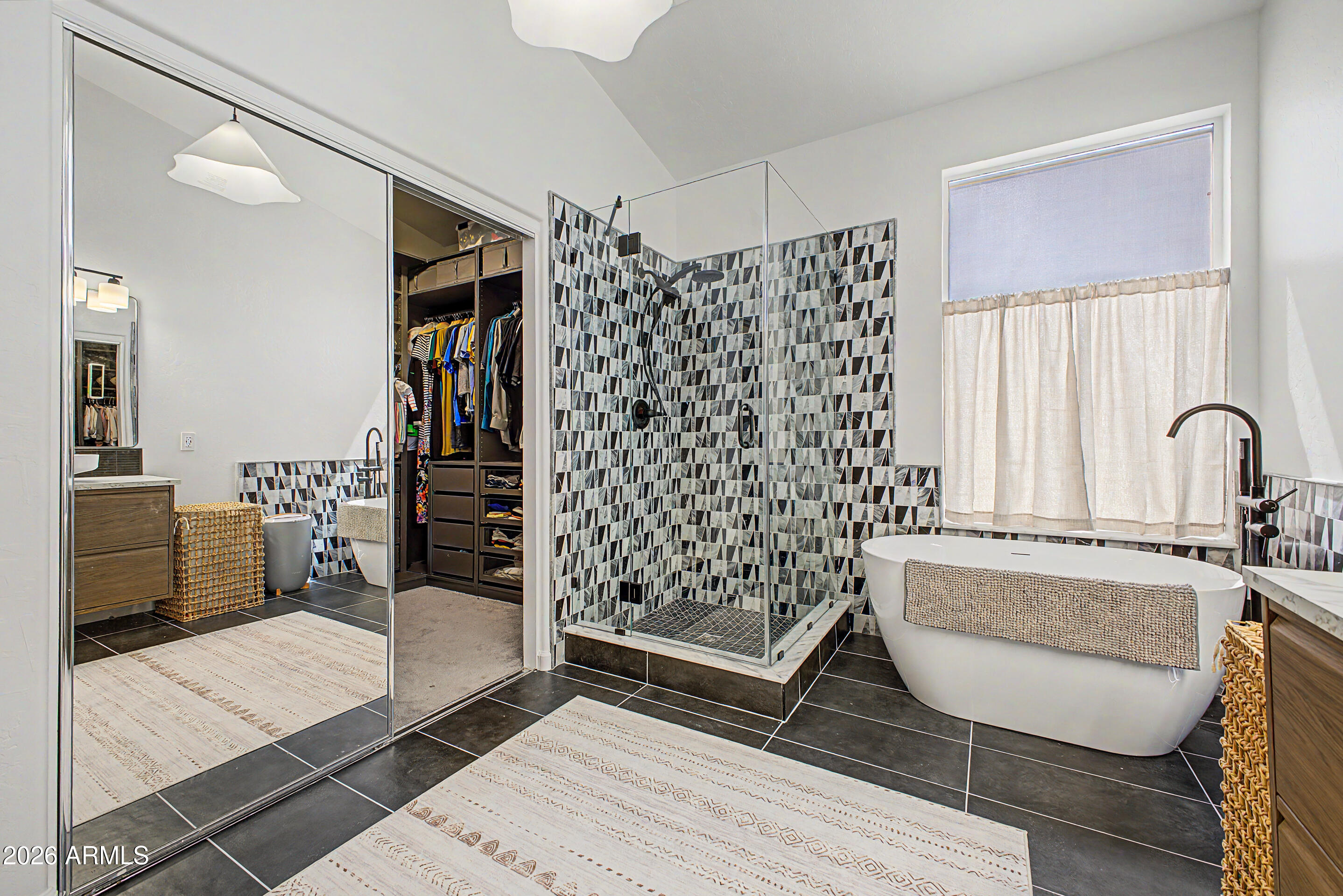 WARNER RANCH 4 UNIT ONE - Residential