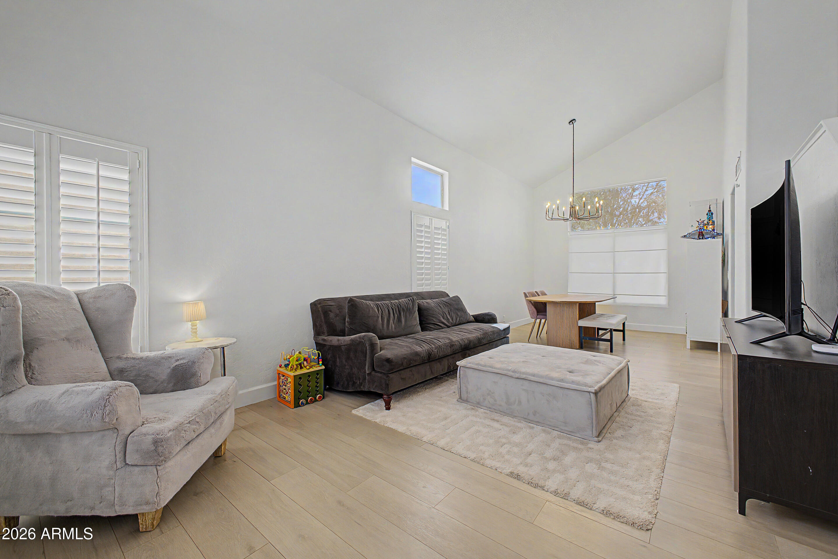 WARNER RANCH 4 UNIT ONE - Residential