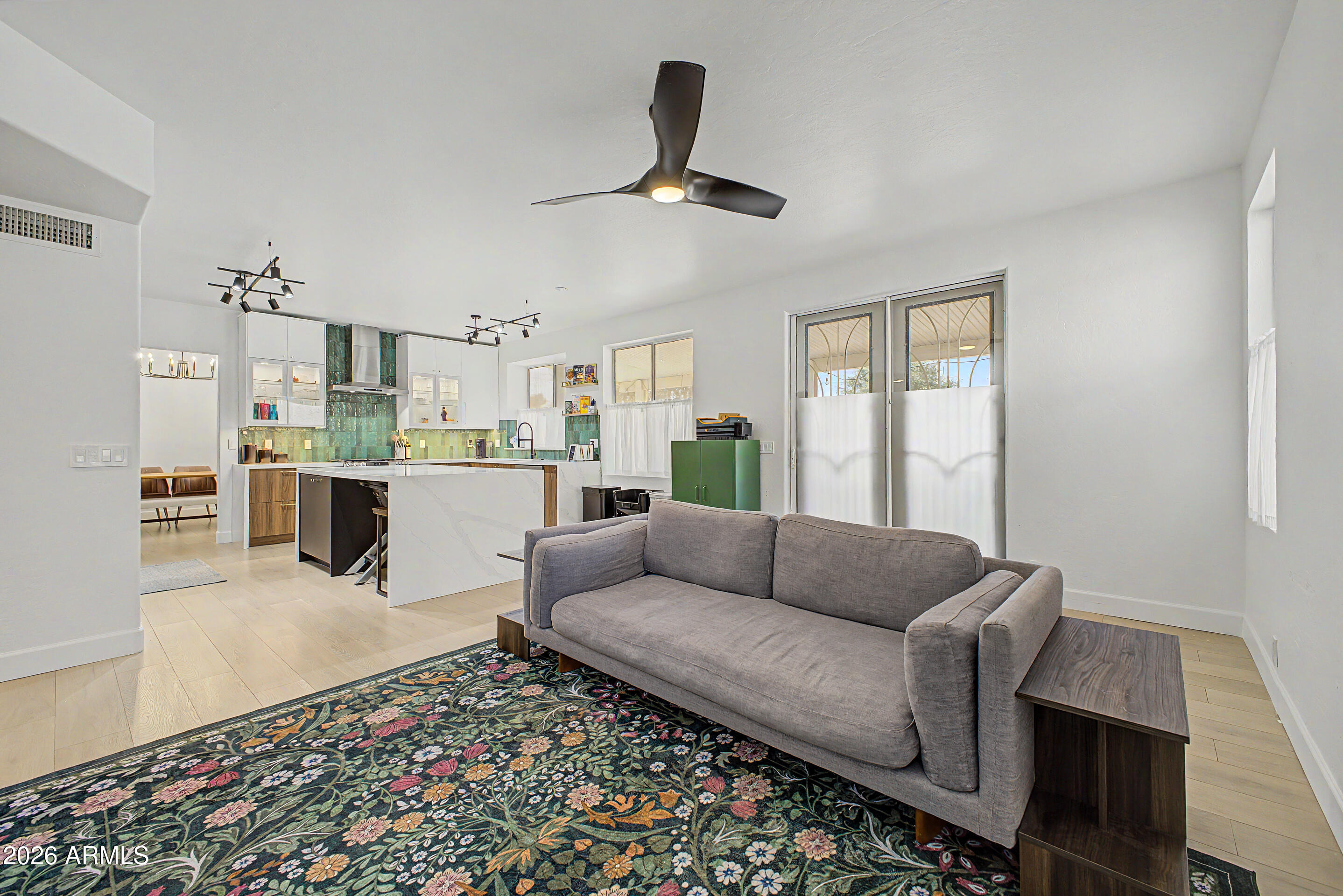 WARNER RANCH 4 UNIT ONE - Residential