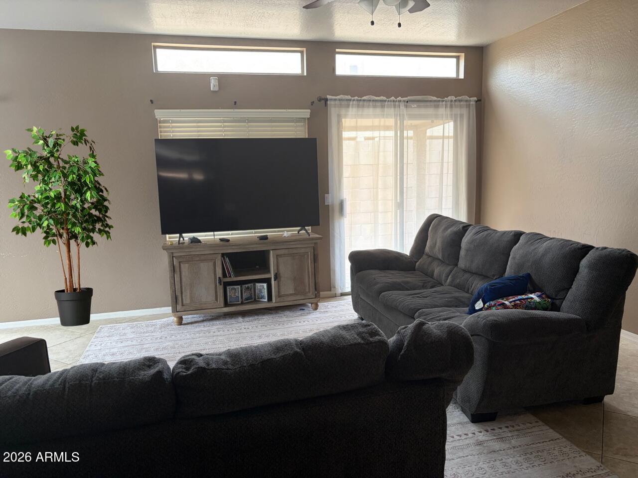AUGUSTA CASITAS AMD - Residential Lease
