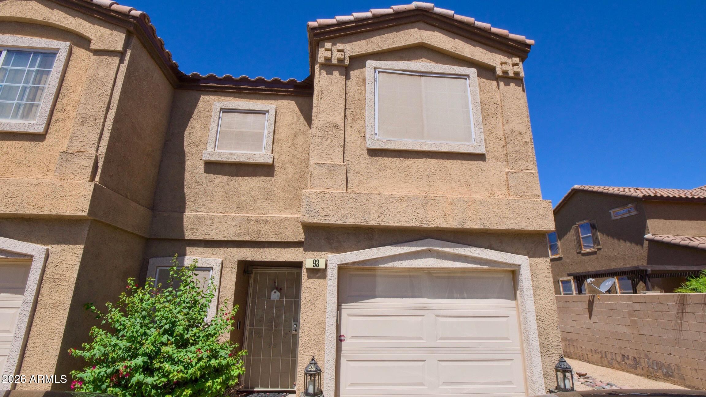 Stunning, move-in-ready 3BD/3BA end-unit townhome located in the Pueblo Seco gated community within the highly desirable East Mesa area. This meticulously maintained residence features a modern, light-filled open floor plan with luxury laminate flooring throughout. Notable upgrades include a new A/C unit (2024) and a new roof (2025). The kitchen comes fully equipped with stainless steel appliances and a large pantry. Key features include: corner lot end unit that opens to a large green space and includes a private covered patio, in-unit laundry, access to a resort-style pool, spa, and clubhouse, close proximity to top-rated schools, shopping, dining, hospitals, and major freeways.
Don't miss out on this exceptional corner lot home, tour it today! The monthly HOA fee is comprehensive, covering water, sewer, trash, pest control, and front yard maintenance. This Gorgeous home offers a refined lifestyle in one of the community's most desirable locations.