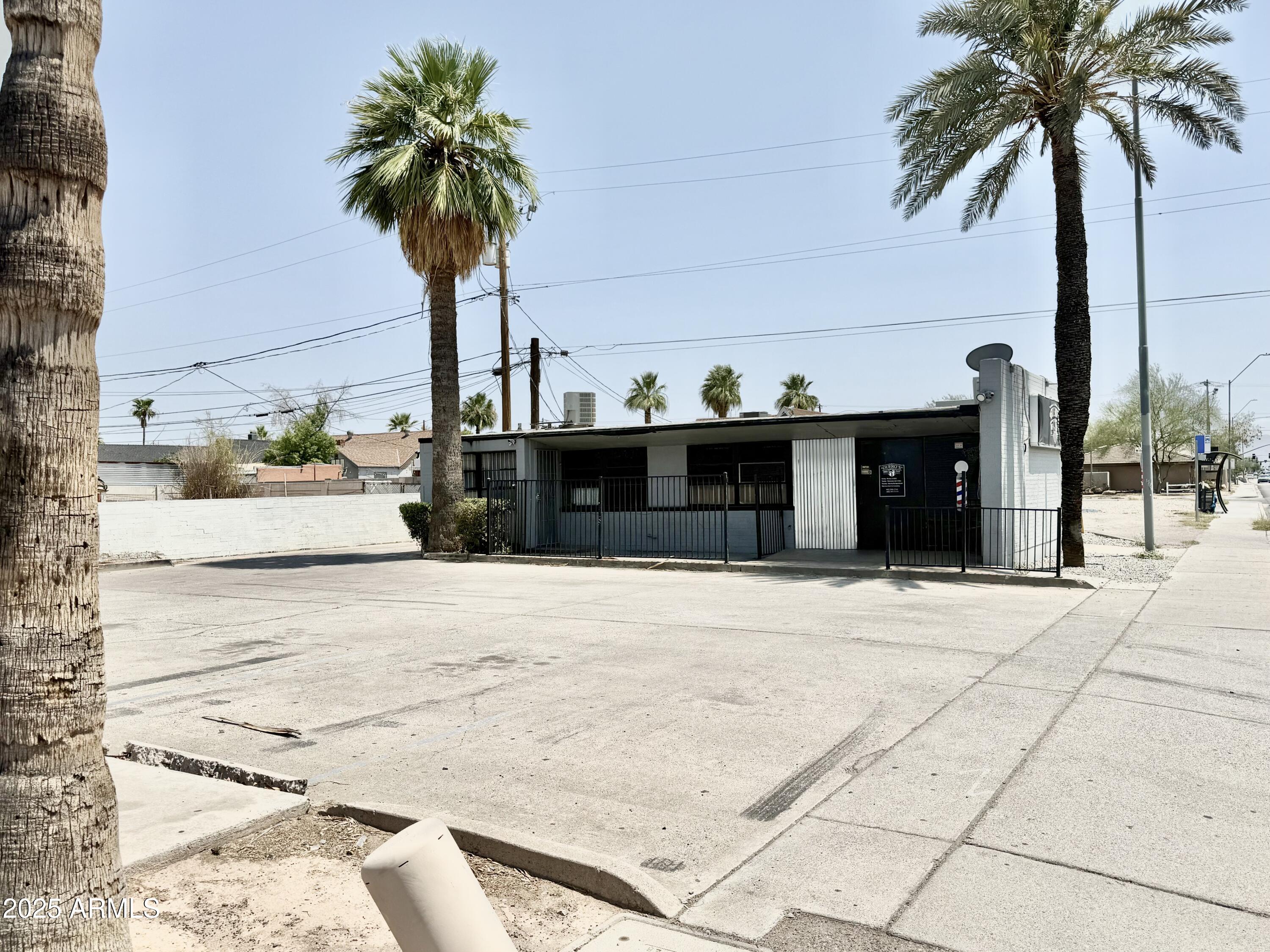 MCDOWELL HEIGHTS - Commercial Sale