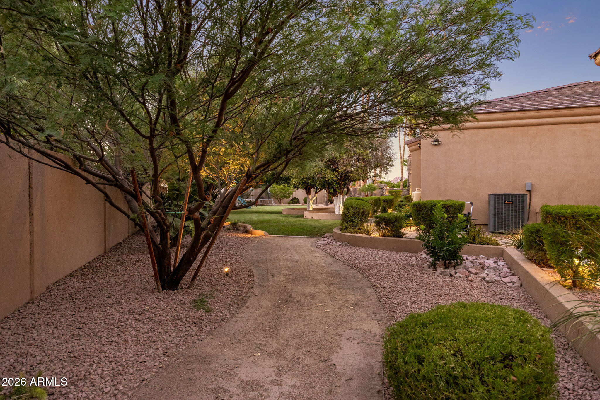 VISTA ESTANCIA - Residential