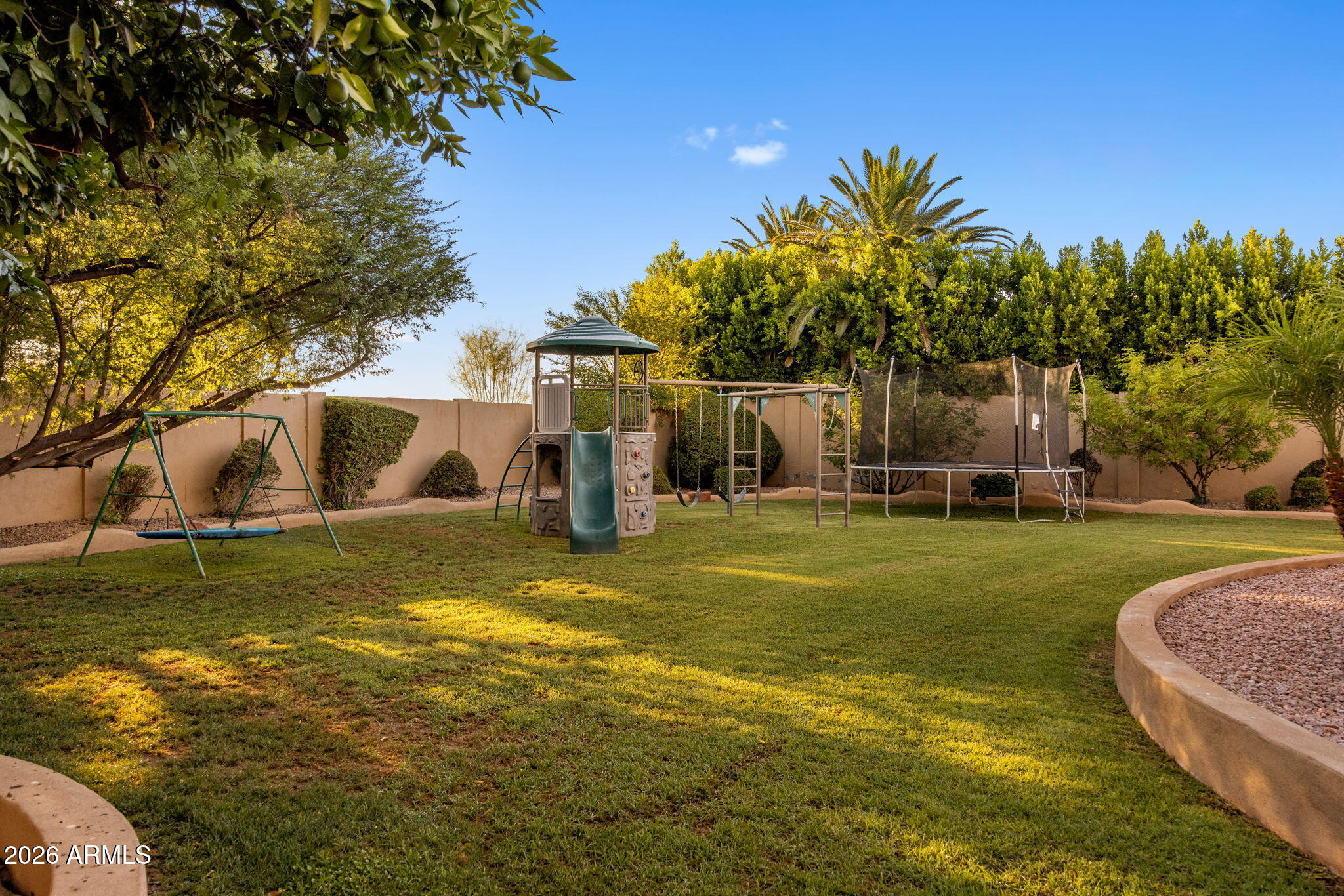 VISTA ESTANCIA - Residential