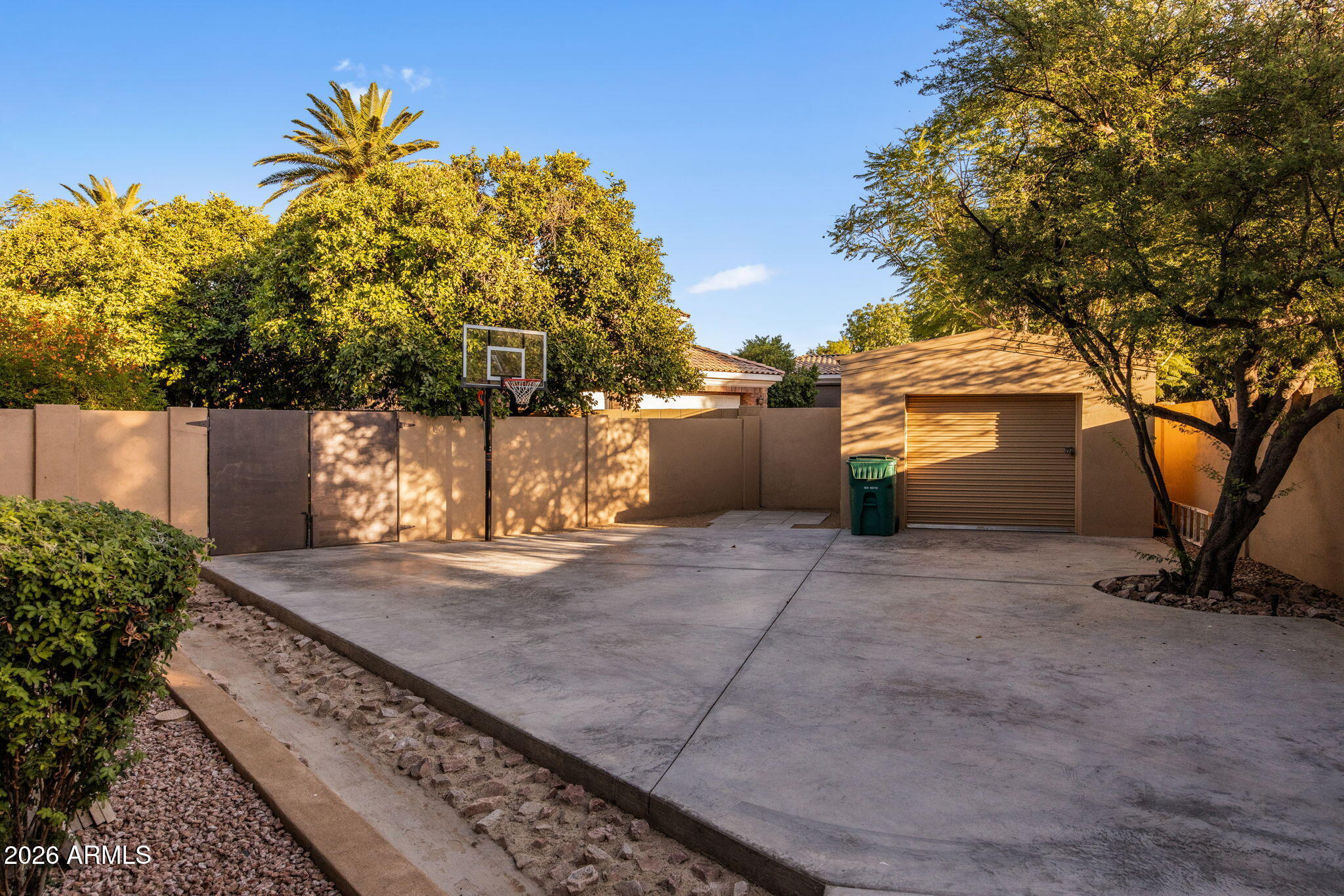 VISTA ESTANCIA - Residential