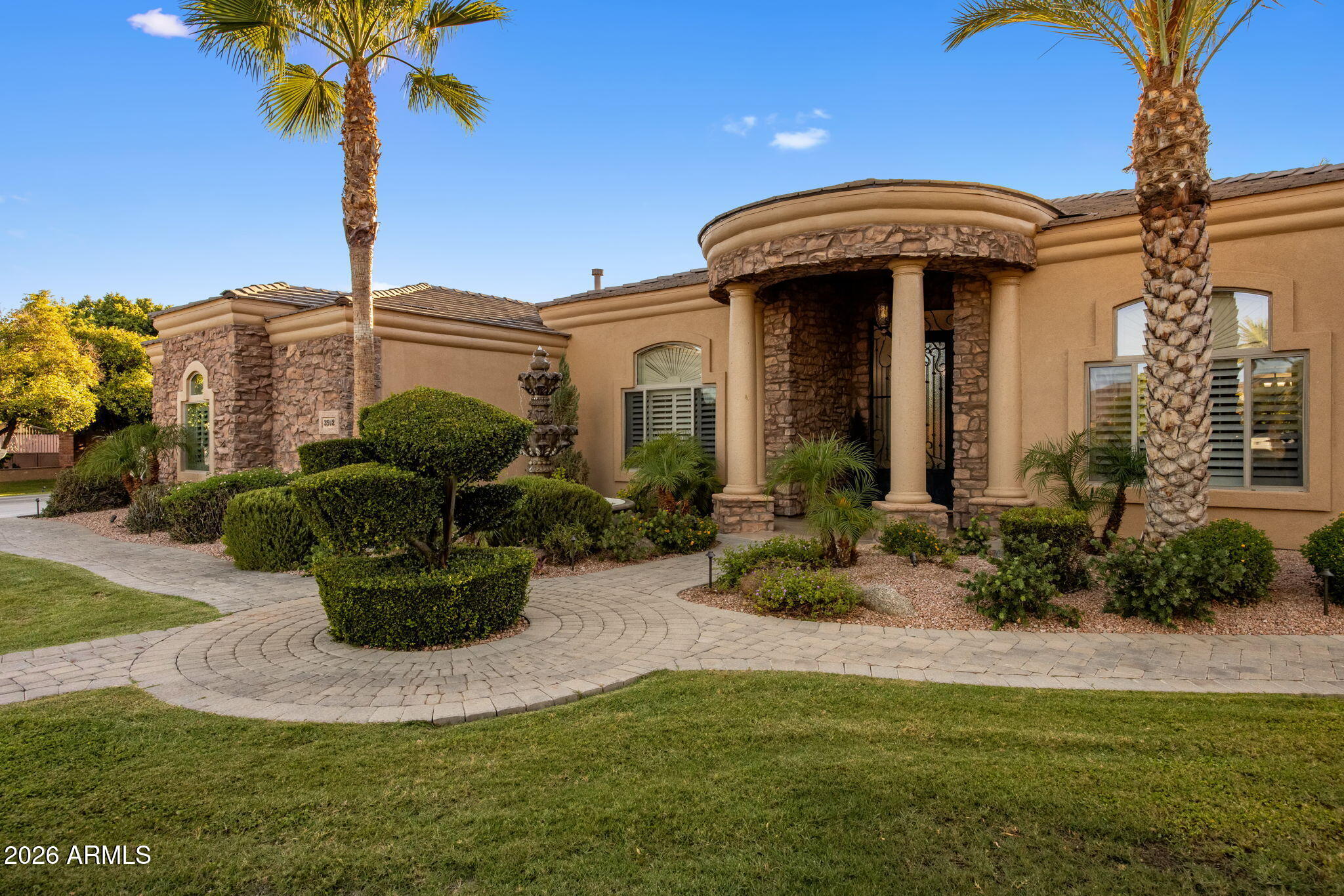 VISTA ESTANCIA - Residential