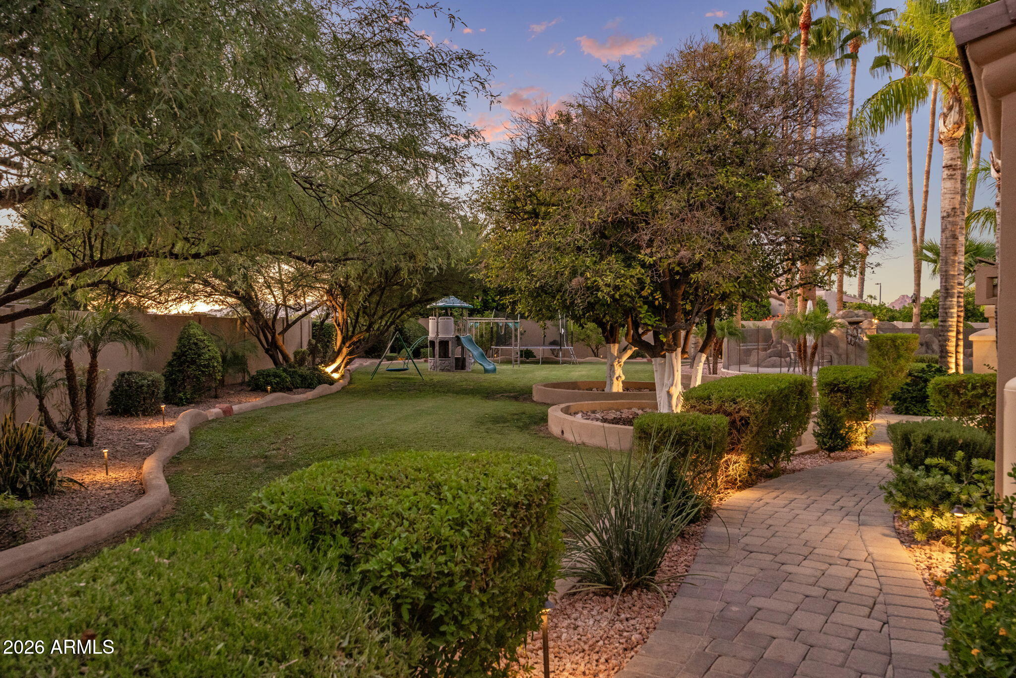 VISTA ESTANCIA - Residential