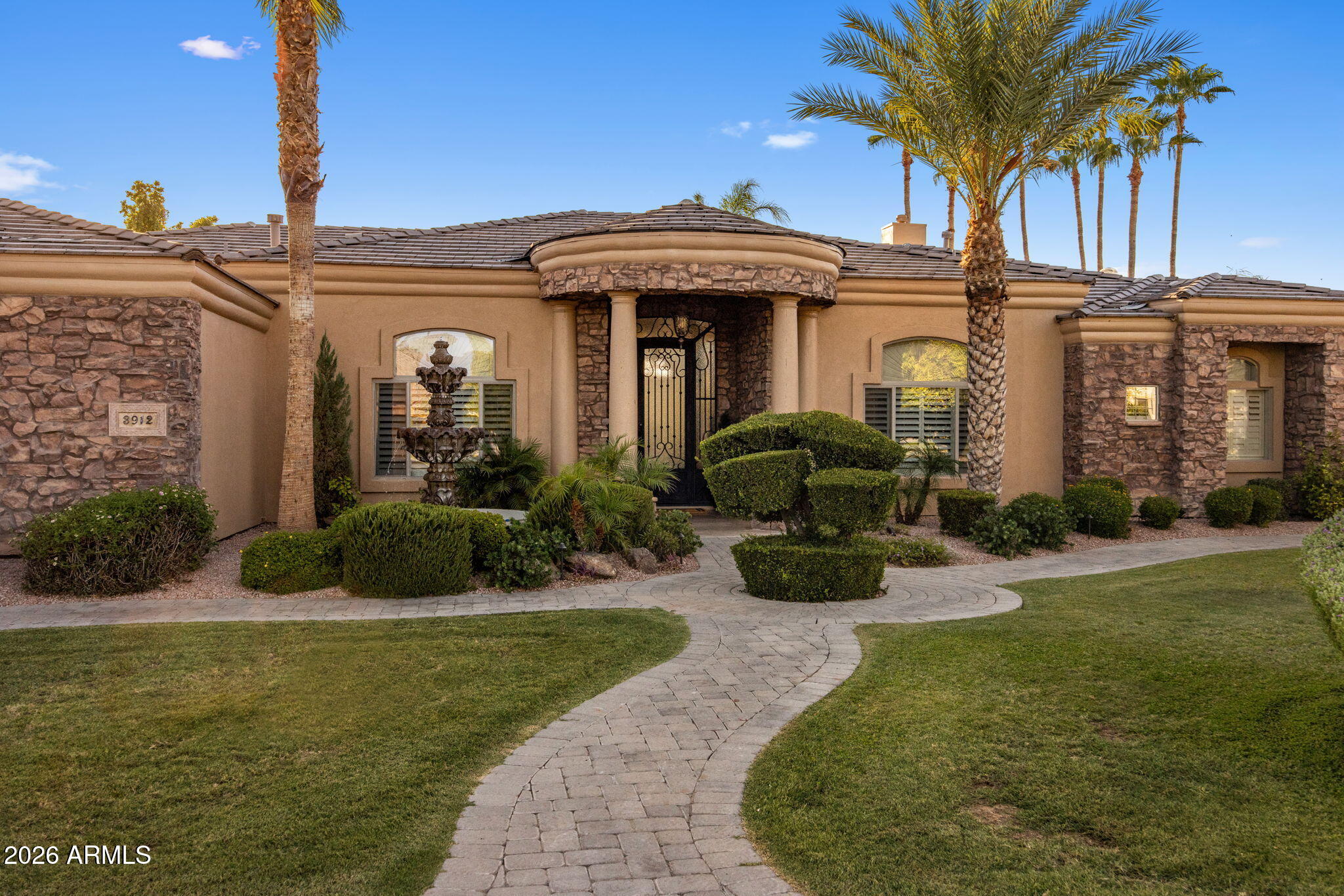 VISTA ESTANCIA - Residential