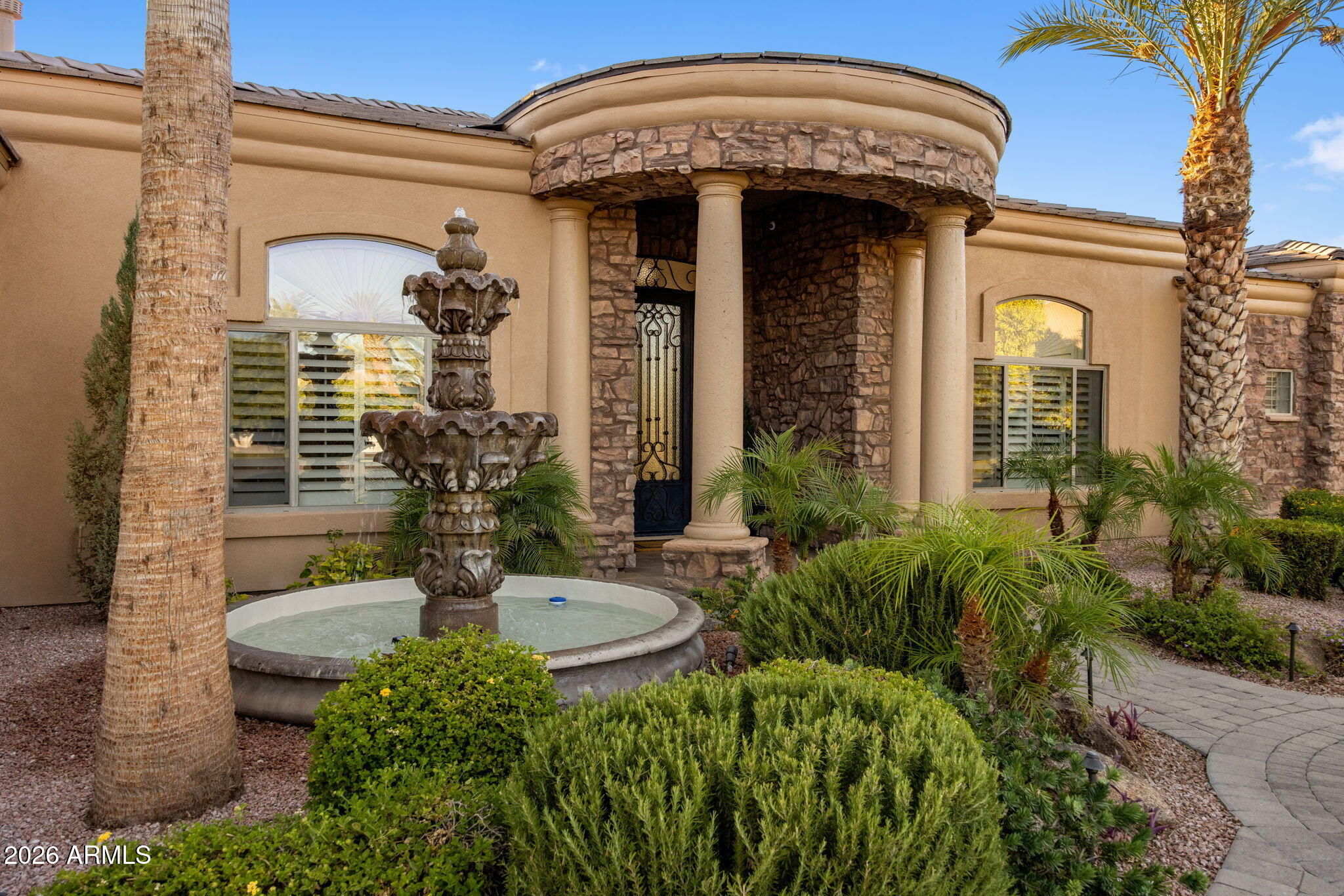 VISTA ESTANCIA - Residential