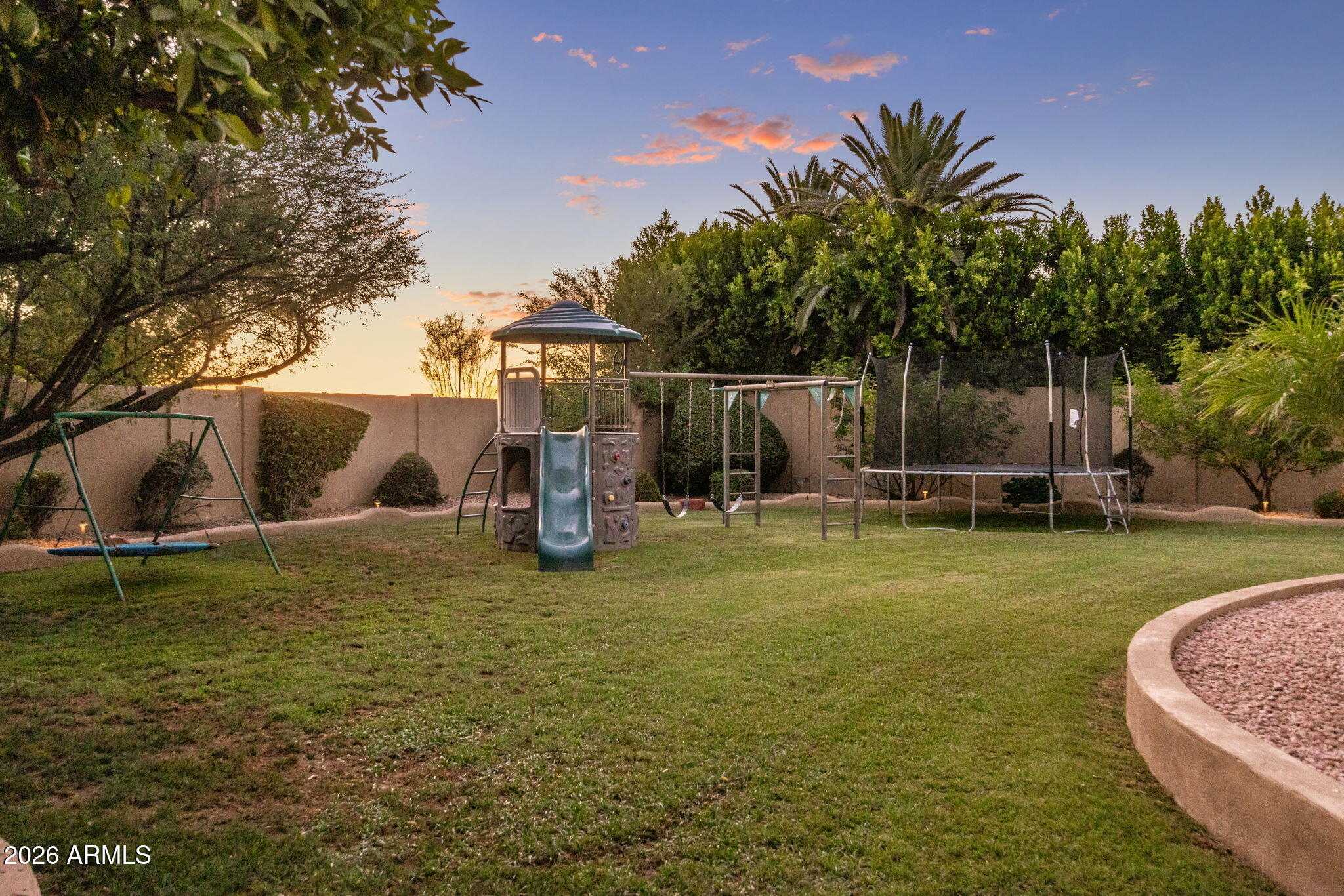 VISTA ESTANCIA - Residential