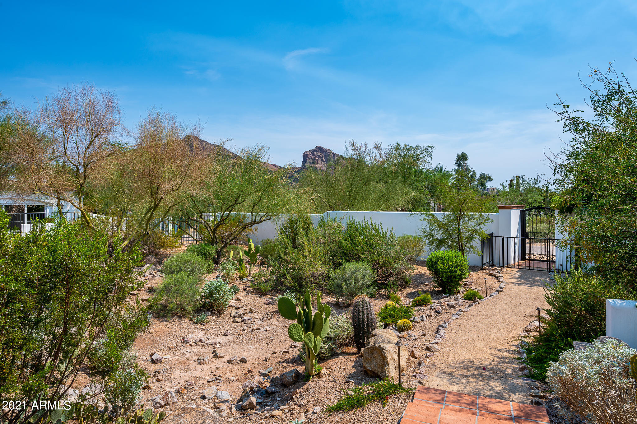 PARADISVE VALLES ESTATES - Residential