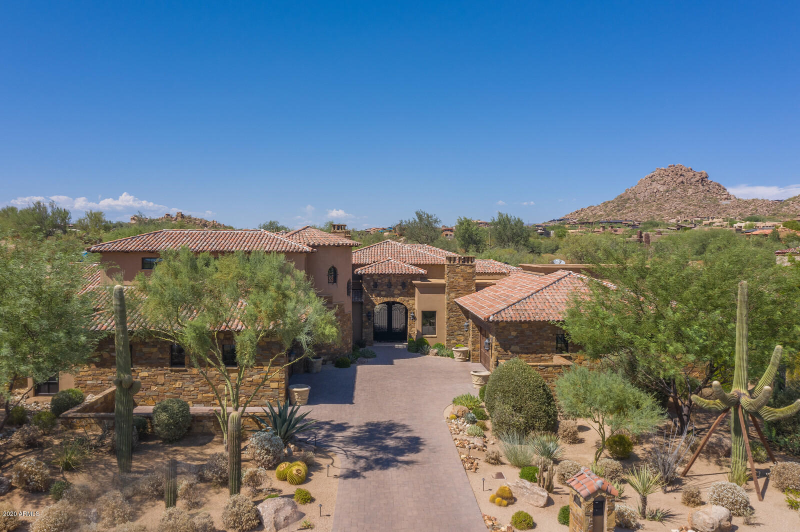 ESTANCIA - Residential