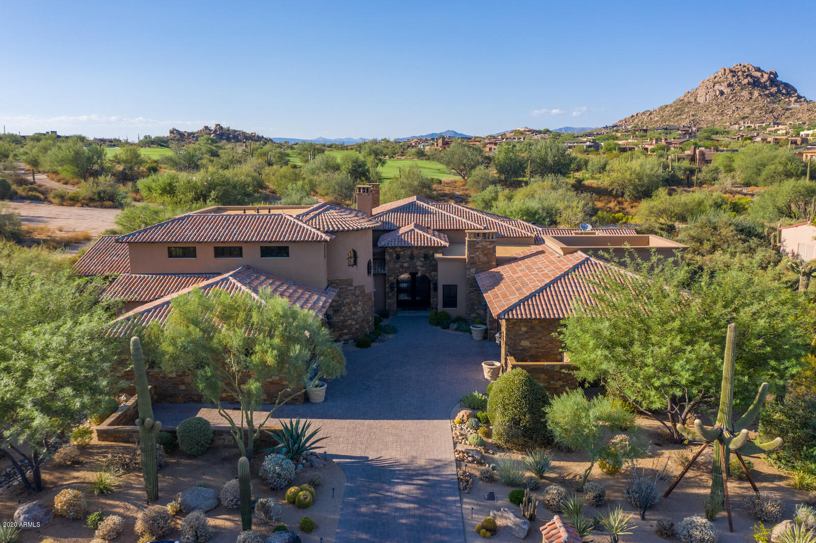 ESTANCIA - Residential