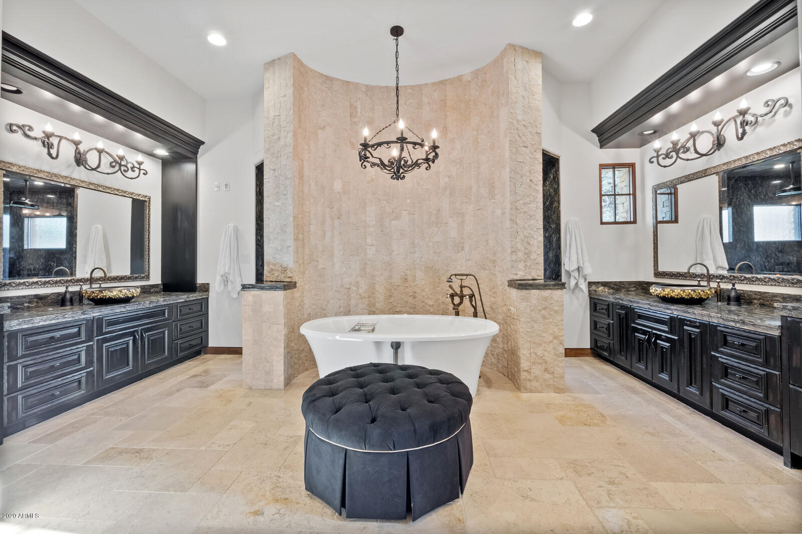 ESTANCIA - Residential