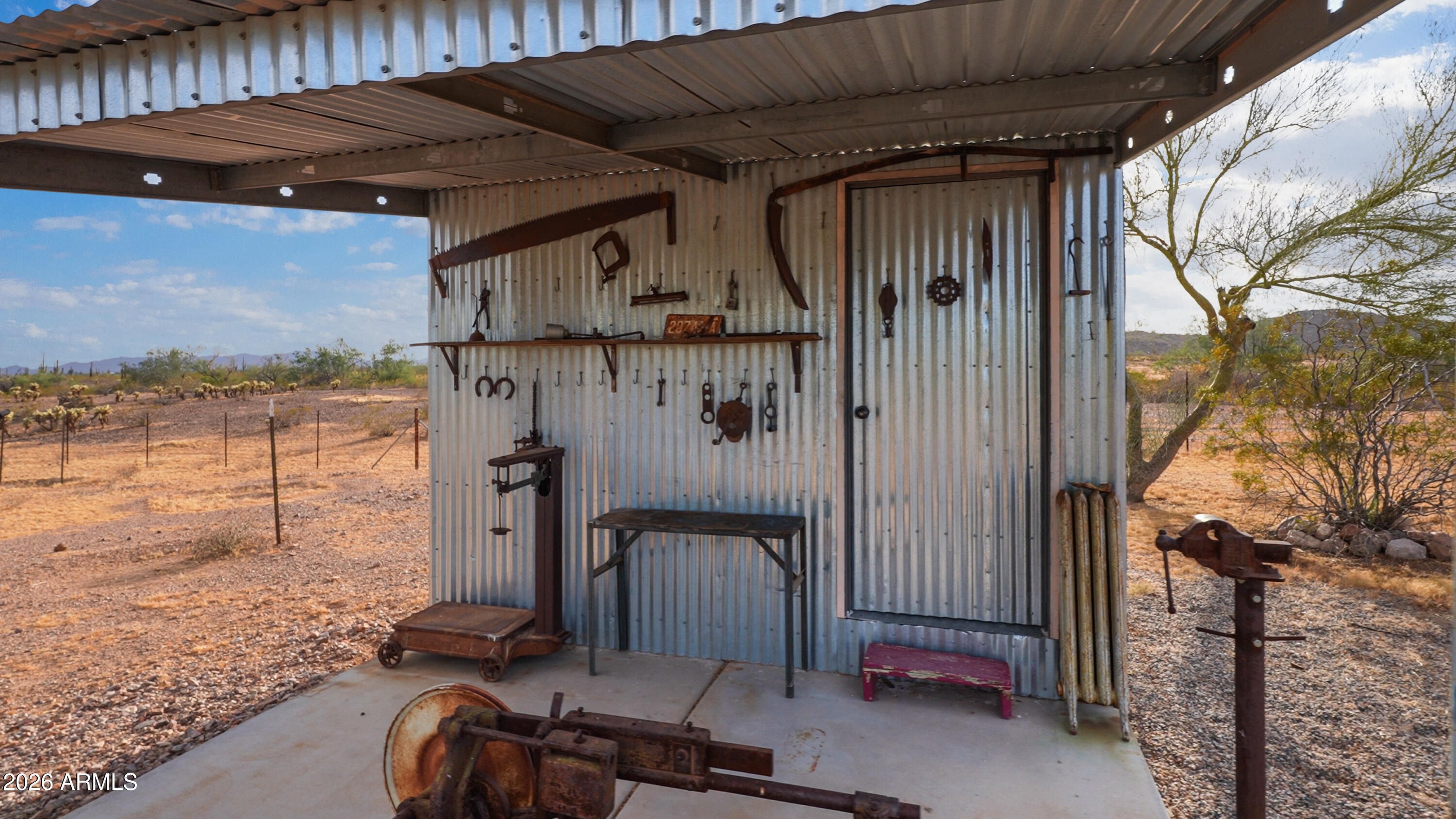 WHISPERING RANCH UNIT 3 BLK 4 - Residential