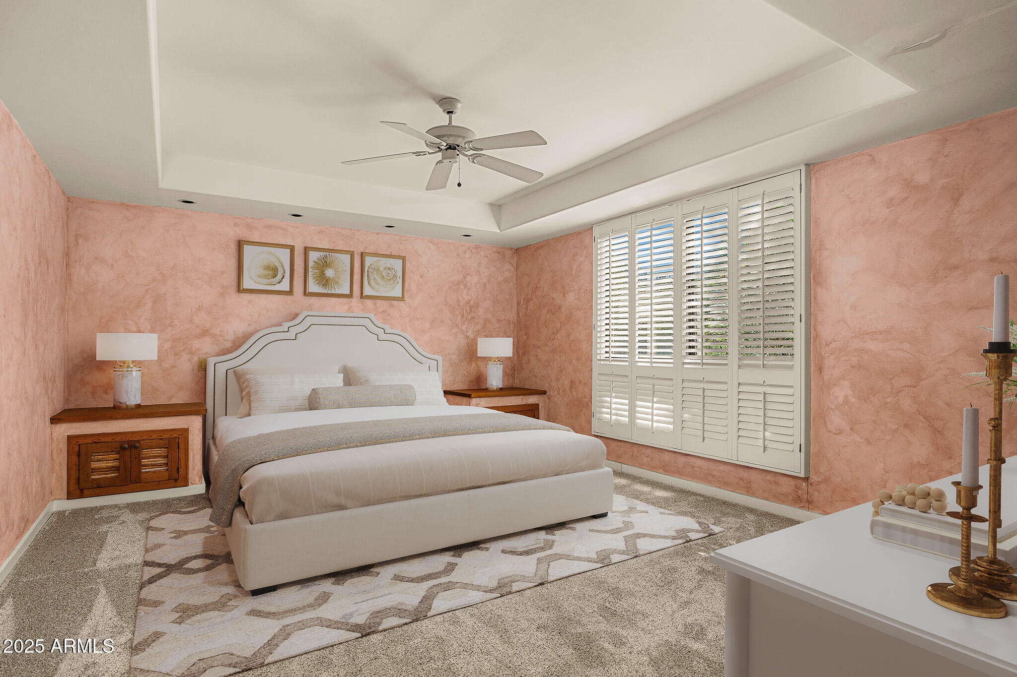 CAMELBACK MANOR - Residential