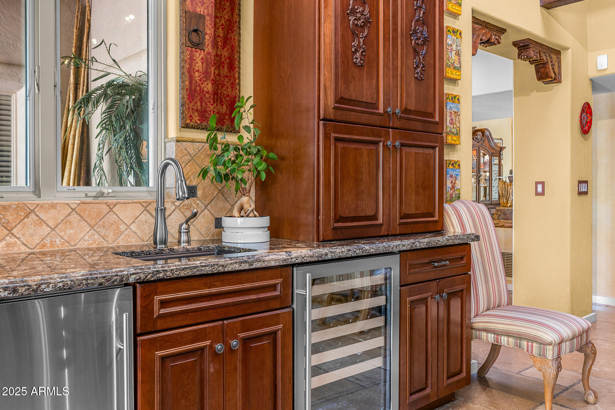 CAMELBACK MANOR - Residential