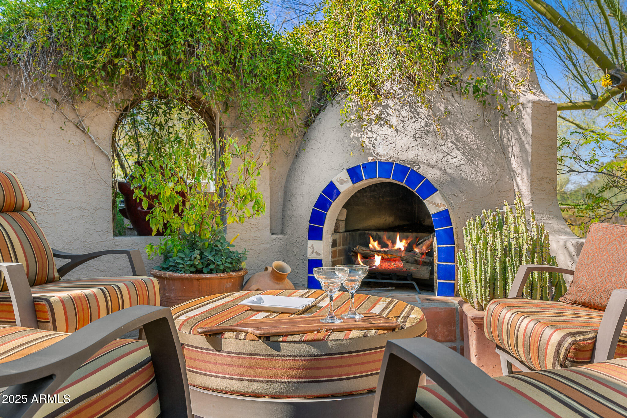 CAMELBACK MANOR - Residential