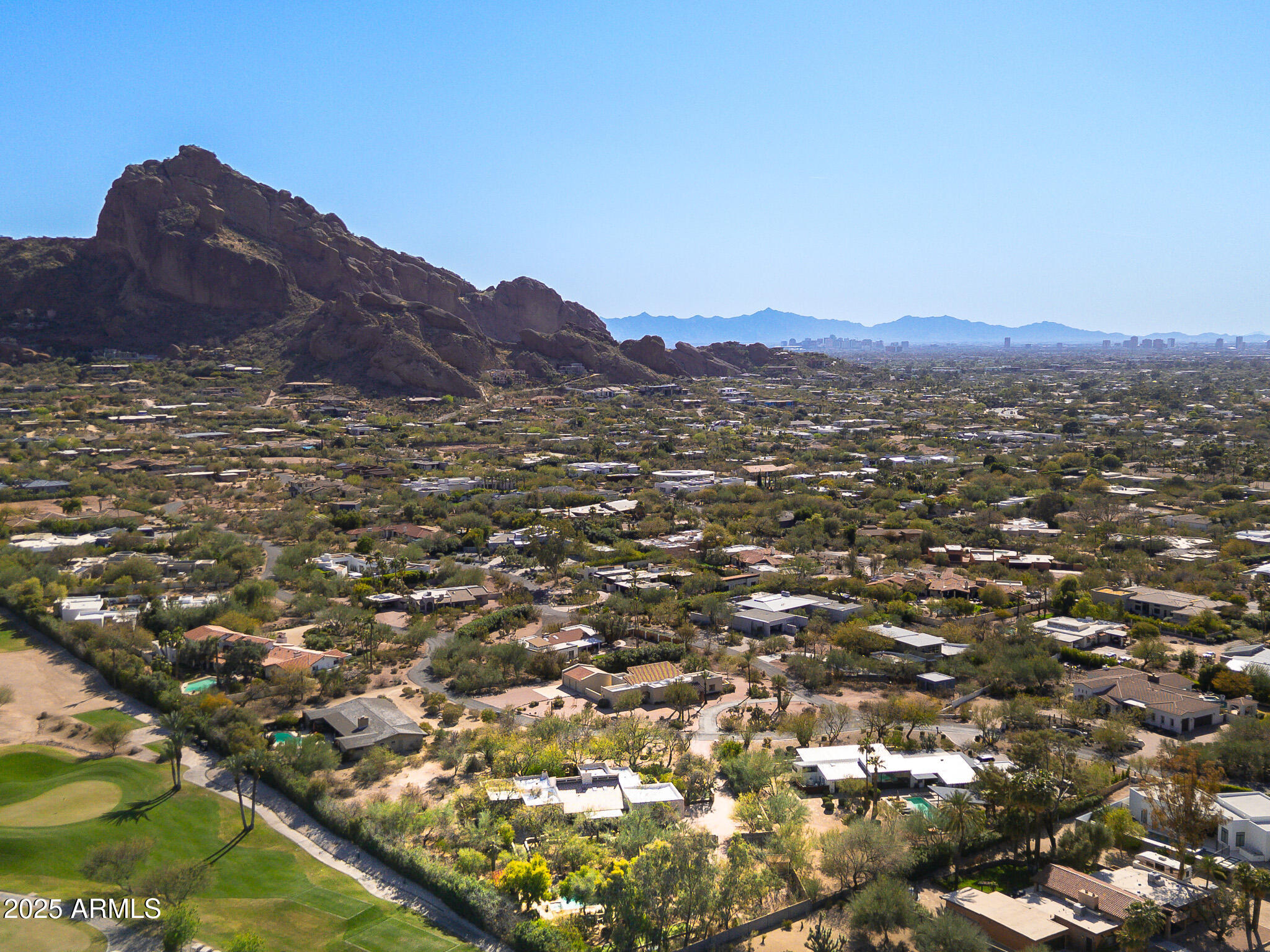CAMELBACK MANOR - Residential