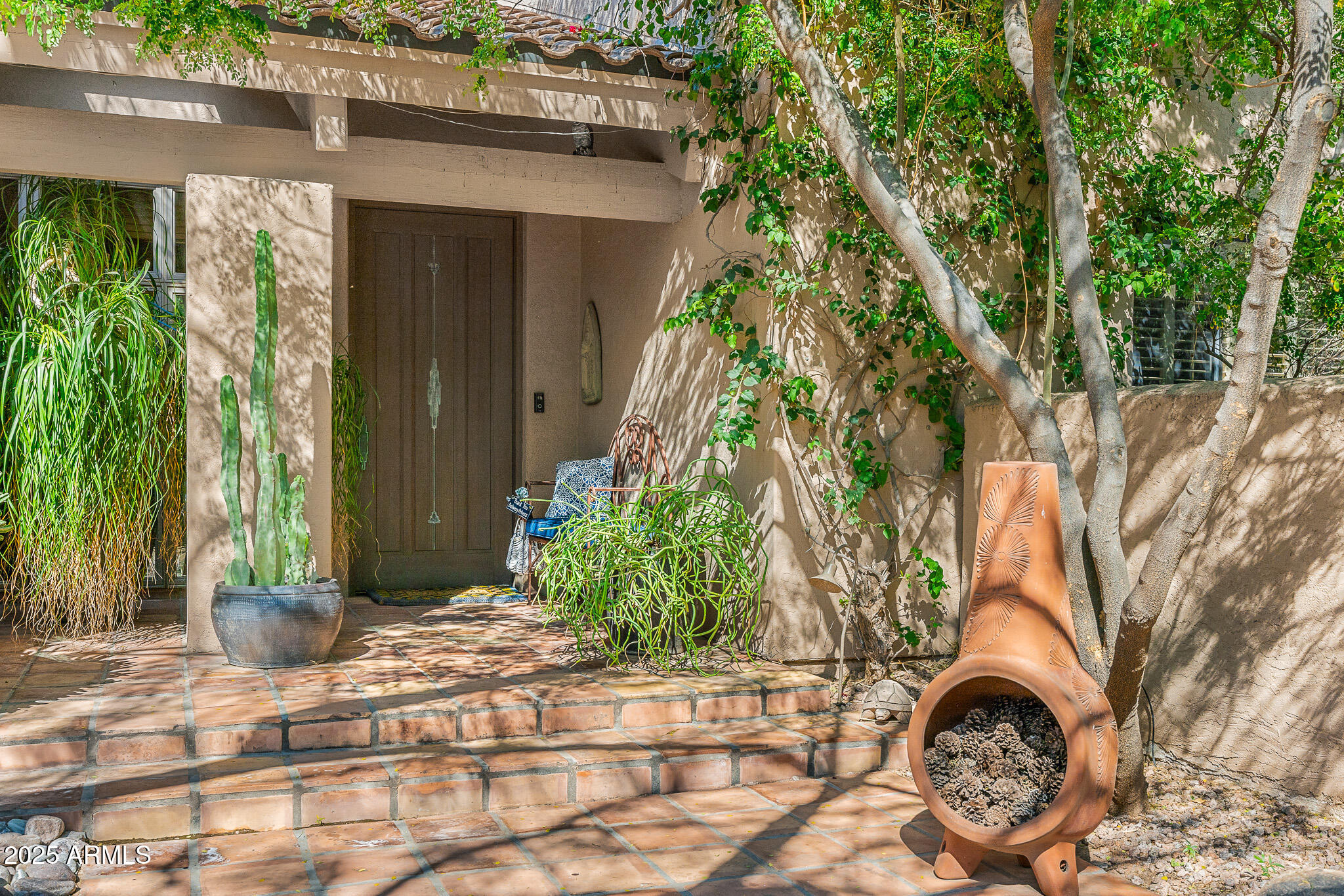 CAMELBACK MANOR - Residential