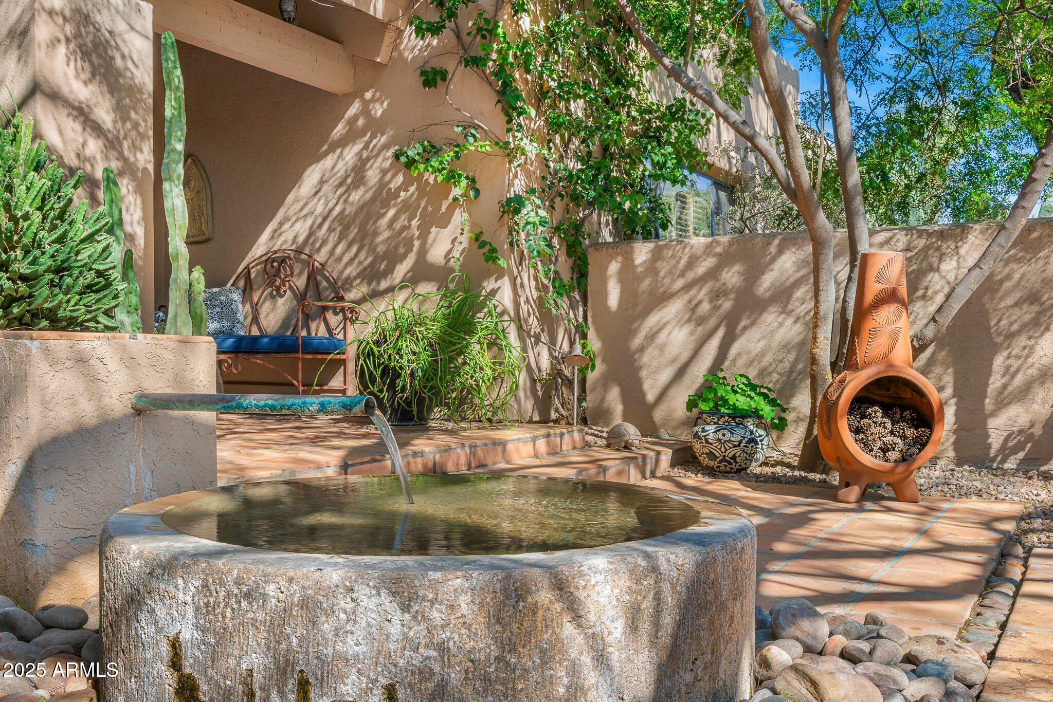 CAMELBACK MANOR - Residential
