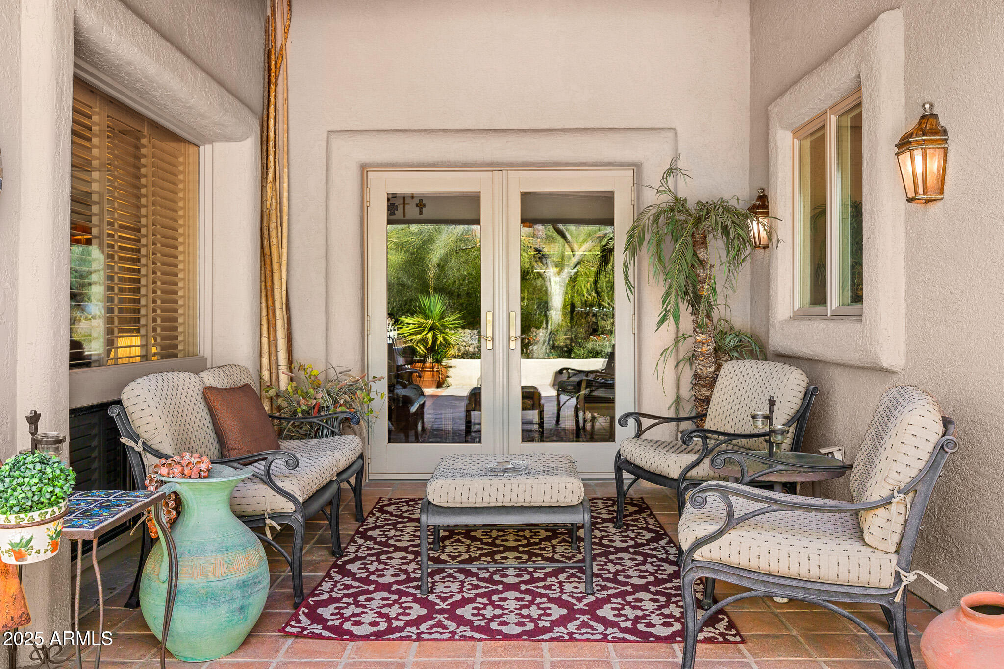 CAMELBACK MANOR - Residential
