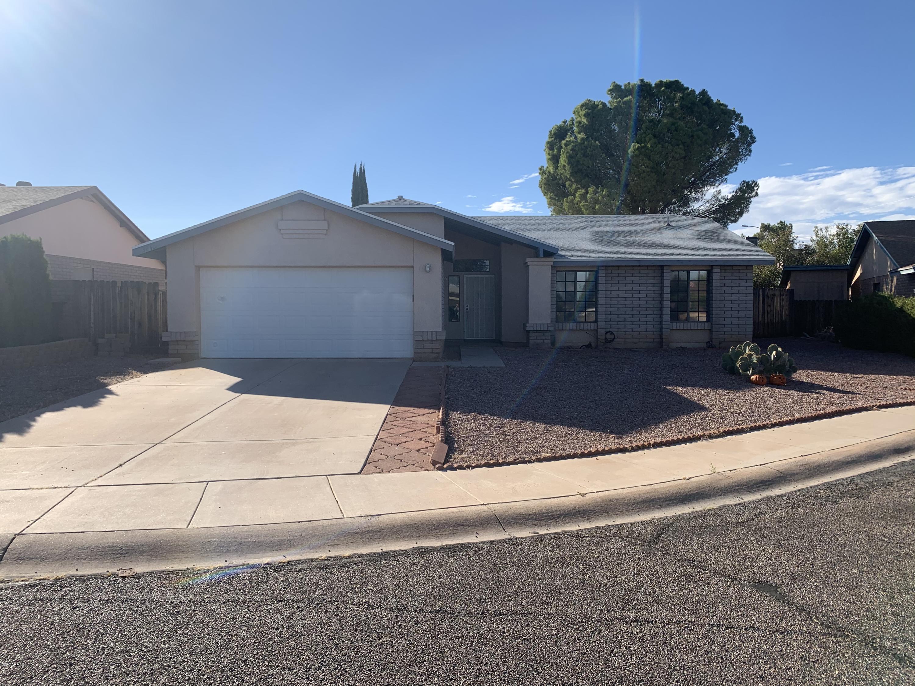 This 3BD/2BA/2CG 1602 sf rental home is located close to Fort Huachuca, shopping, and schools. This rental posts a split floor plan, stainless steel appliances, good-sized bedrooms, a separate laundry room, and a fire pit in the backyard. No pets allowed and outdoor smokers only. Call for a showing today!