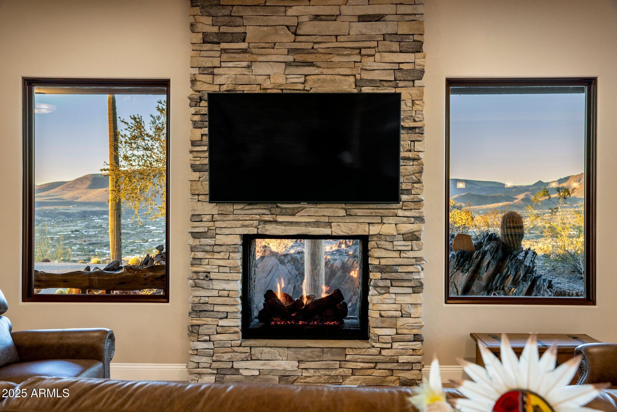 Black Mountain Ridgeline-Endless Sunrise/Sunset Views high above Cave Creek! - Residential