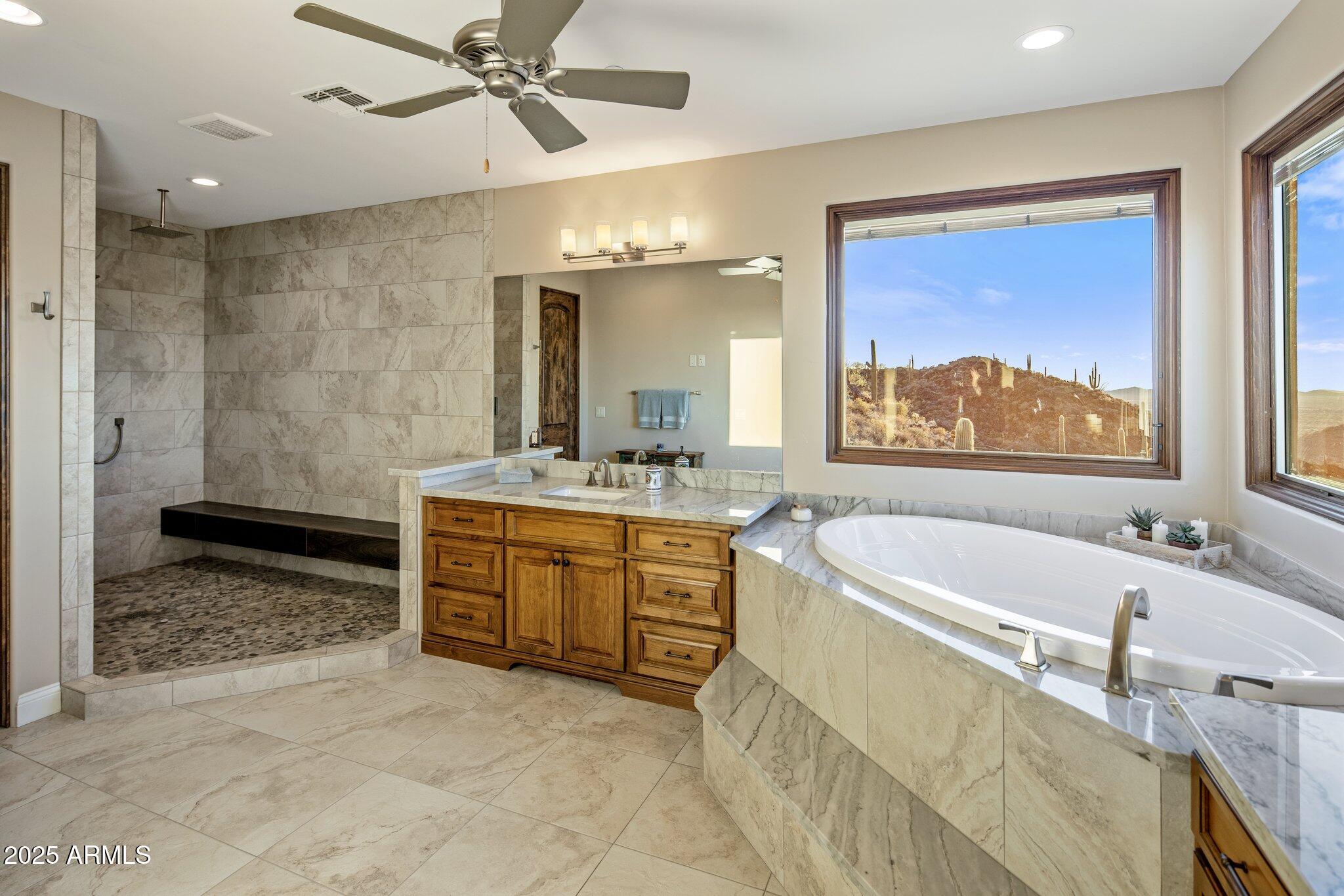 Black Mountain Ridgeline-Endless Sunrise/Sunset Views high above Cave Creek! - Residential